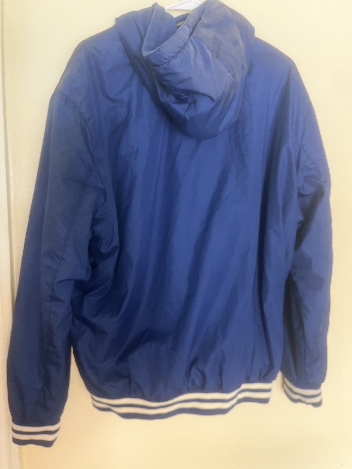 Jeff Hamilton vintage jeff hamilton thrashed reversible new york knicks v Size US XL / EU 56 / 4 - 4 Thumbnail