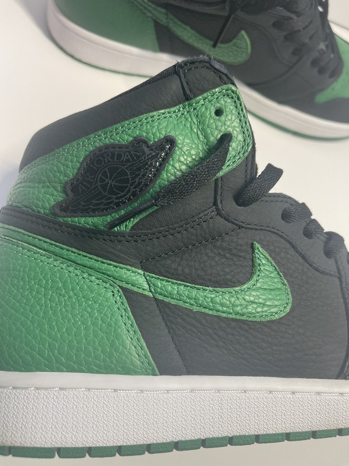 Nike Air Jordan 1 Retro High OG, Black, Green, & White 555088 030 Size US 12 / EU 45 - 9 Thumbnail