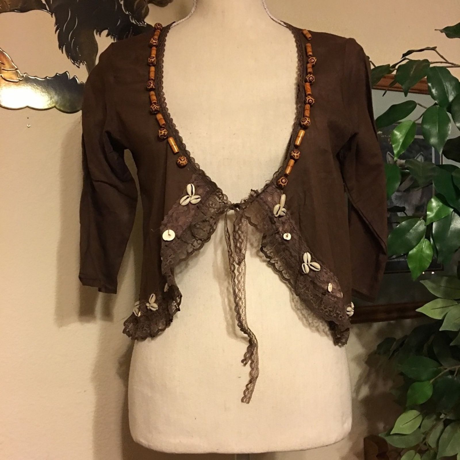 Other Ibaze handmade Bolero Shrug shells/wood beads NWT Size S / US 4 / IT 40 - 1 Thumbnail