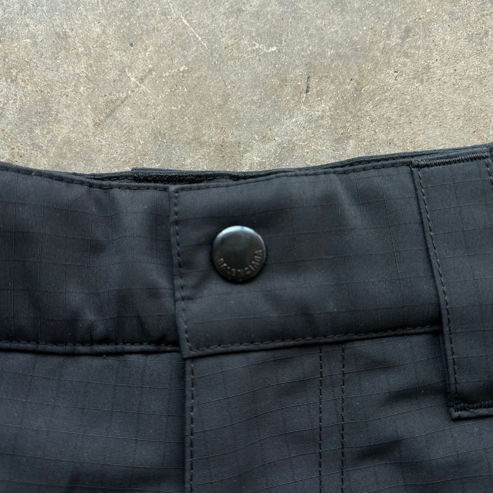 Balenciaga Balenciaga Skiwear 3B Sport Logo Cargo Pants Size US 32 / EU 48 - 4 Thumbnail