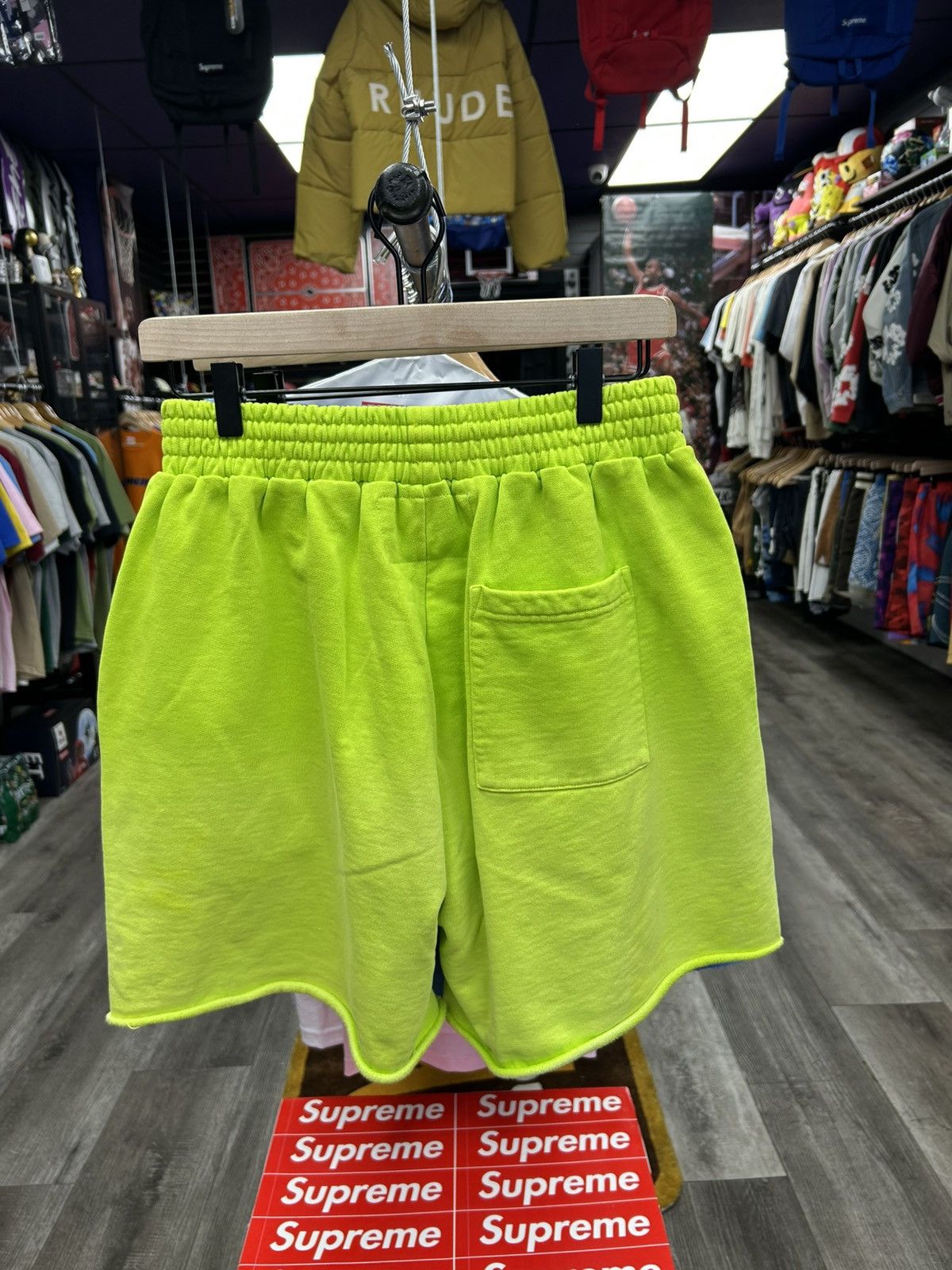 Sp5der Sp5der OG Web V2 Sweatshort Acid Green Size US 30 / EU 46 - 2 Thumbnail