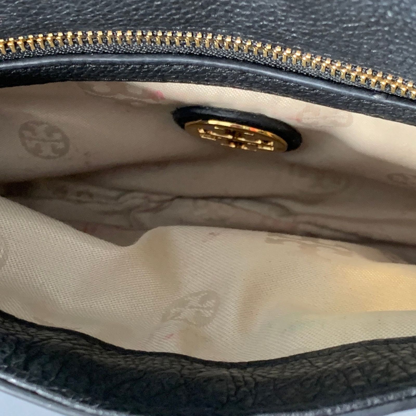 Tory Burch TORY BURCH Black Gold Logo Leather Clutch Handbag Size ONE SIZE - 4 Thumbnail