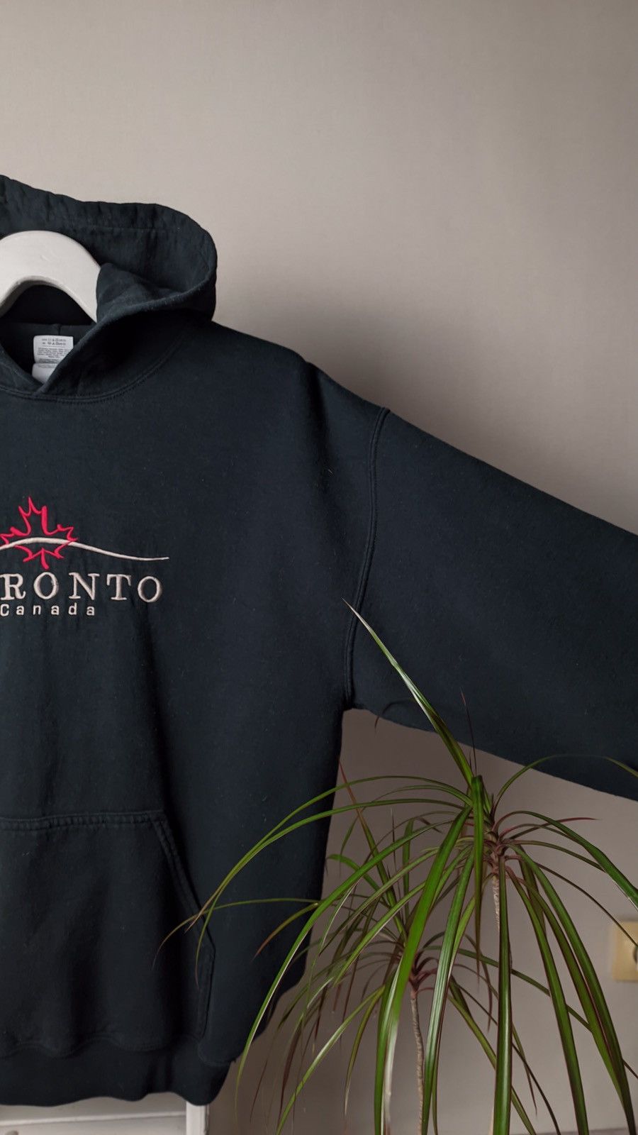 Japanese Brand Gildan Y2K vintage Toronto Canada Big Logo faded hoodie Size US M / EU 48-50 / 2 - 2 Thumbnail