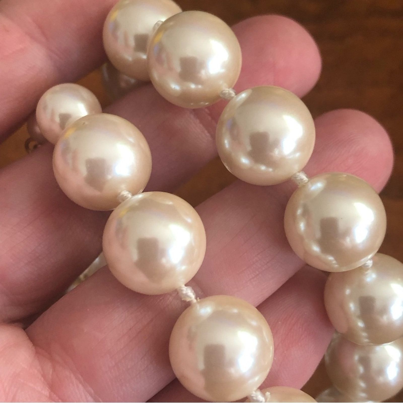 Vintage Vintage opalescent finish cream pearl choker necklace Size ONE SIZE - 8 Thumbnail