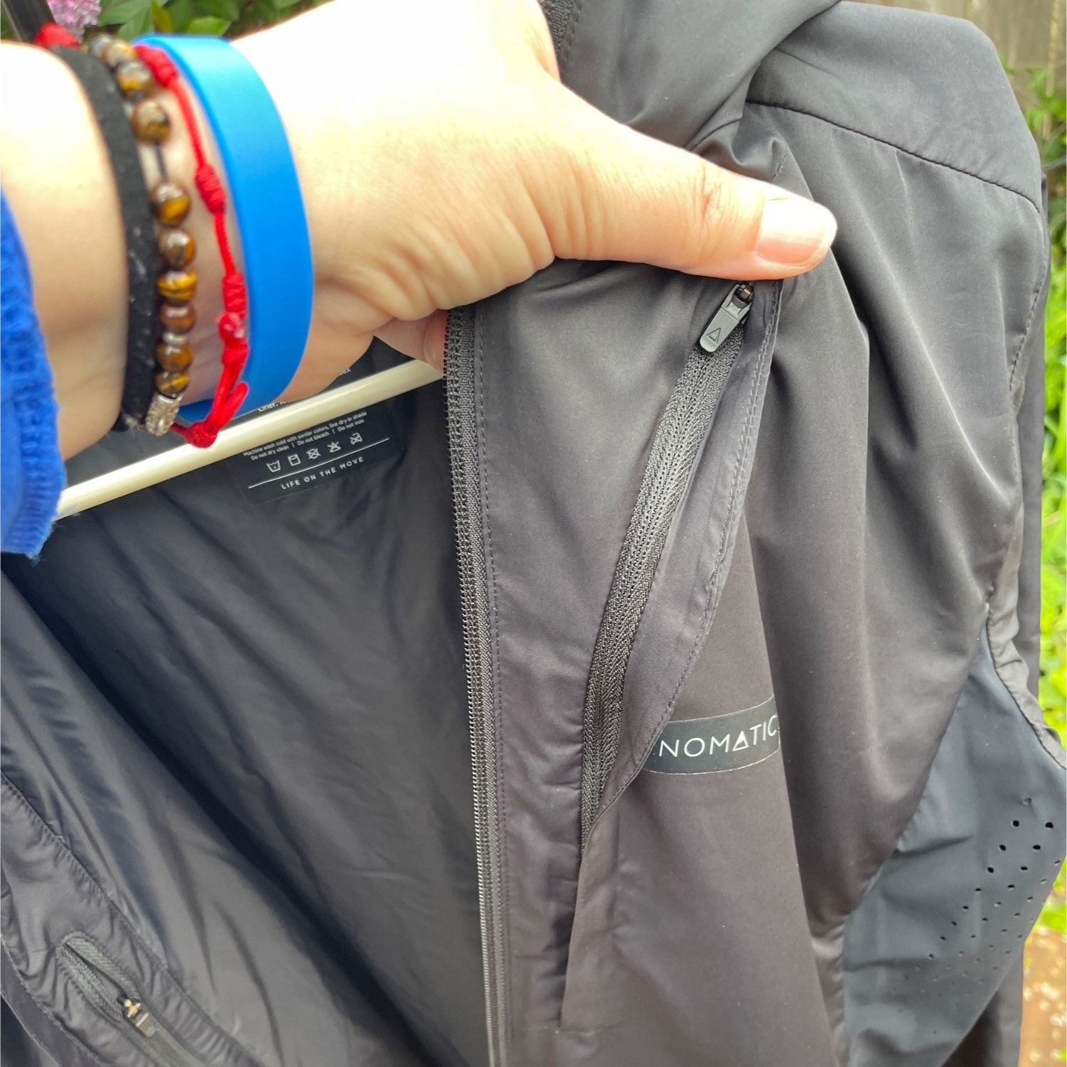 Other Nomatic Outset Jacket Hooded Packable Windbreaker Black Sz Size US S / EU 44-46 / 1 - 18 Thumbnail
