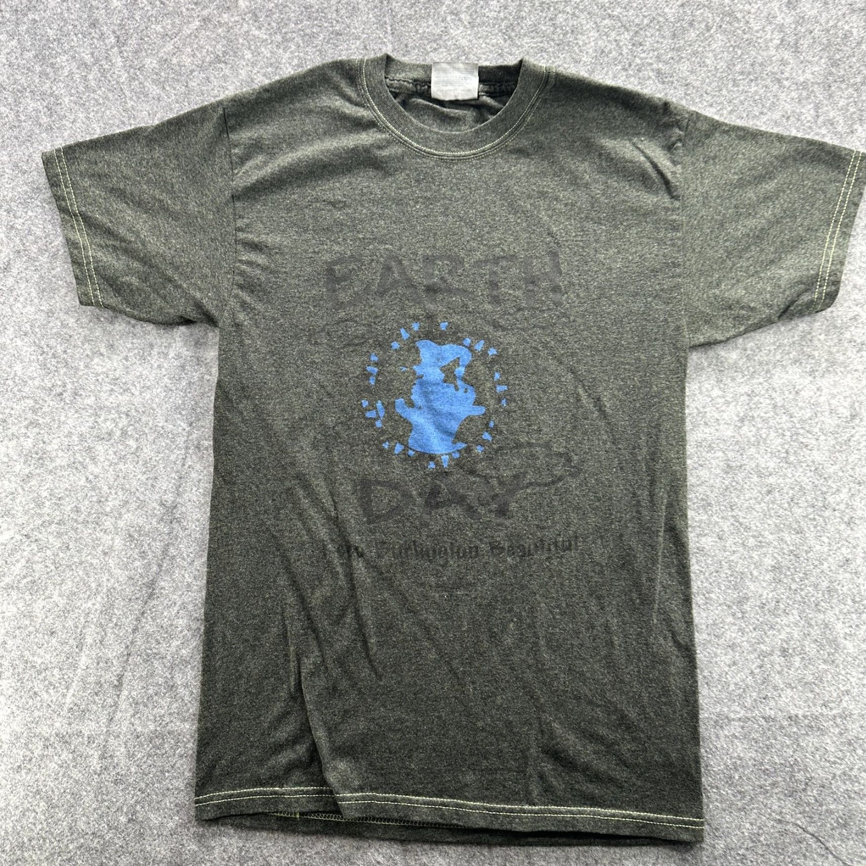 Jerzees VINTAGE Earth Day Shirt Mens Medium Graphic Tee Keep Burlington Beautiful 90s Size US M / EU 48-50 / 2 - 2 Thumbnail