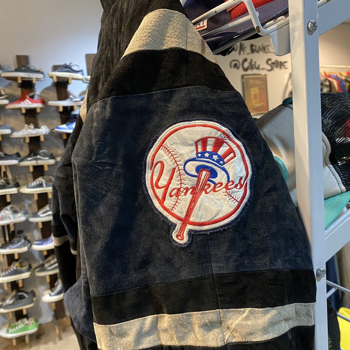 MLB × Vintage Vintage New York Yankees Leather Jacket by MLB Pig Skin Size US XL / EU 56 / 4 - 7 Thumbnail
