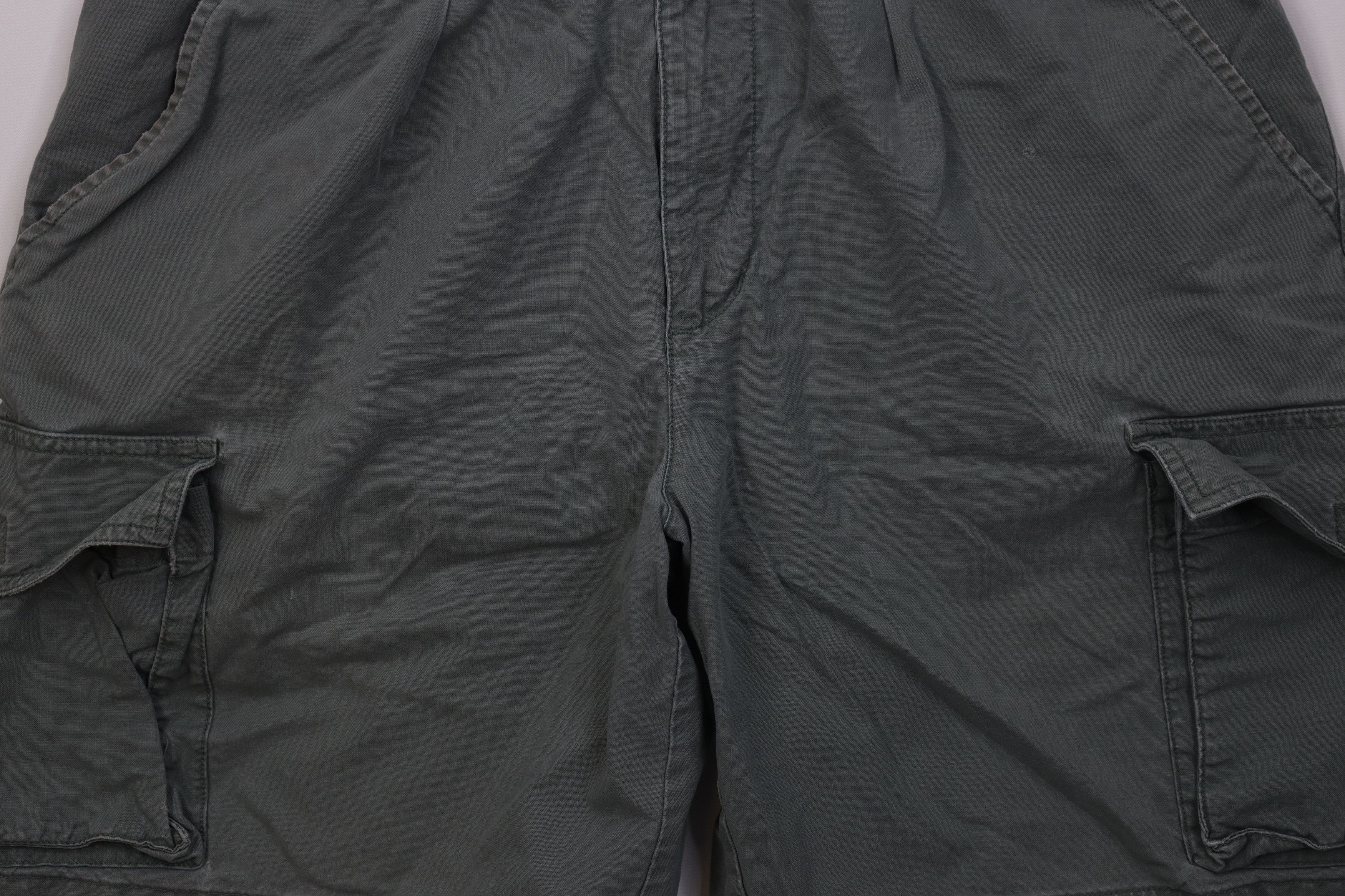 Columbia Vintage 90s Columbia Above Knee Cargo Shorts Green Cotton Size US 32 / EU 48 - 3 Thumbnail