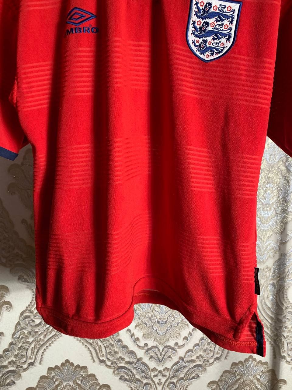 Umbro VINTAGE UMBRO ENGLAND RETRO SOCCER JERSEY MANCHESTER Y2K 90s Size US S / EU 44-46 / 1 - 3 Thumbnail