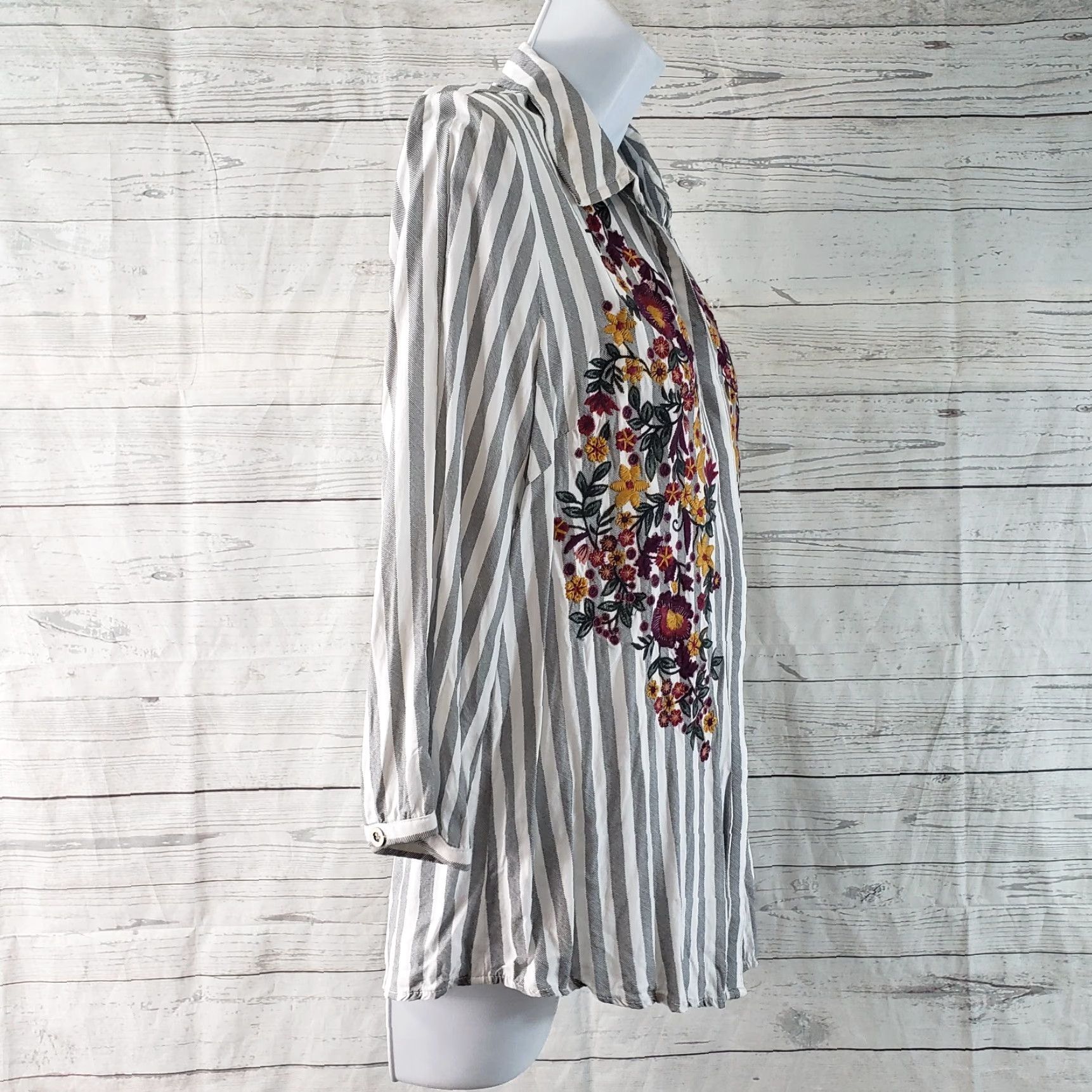 Vintage Skies Are Blue Womens Button Front Top Sz L Gray Green Embroidered Floral Shirt 3/4 Sleeve Collared Vintage No Size L / US 10 / IT 46 - 3 Thumbnail