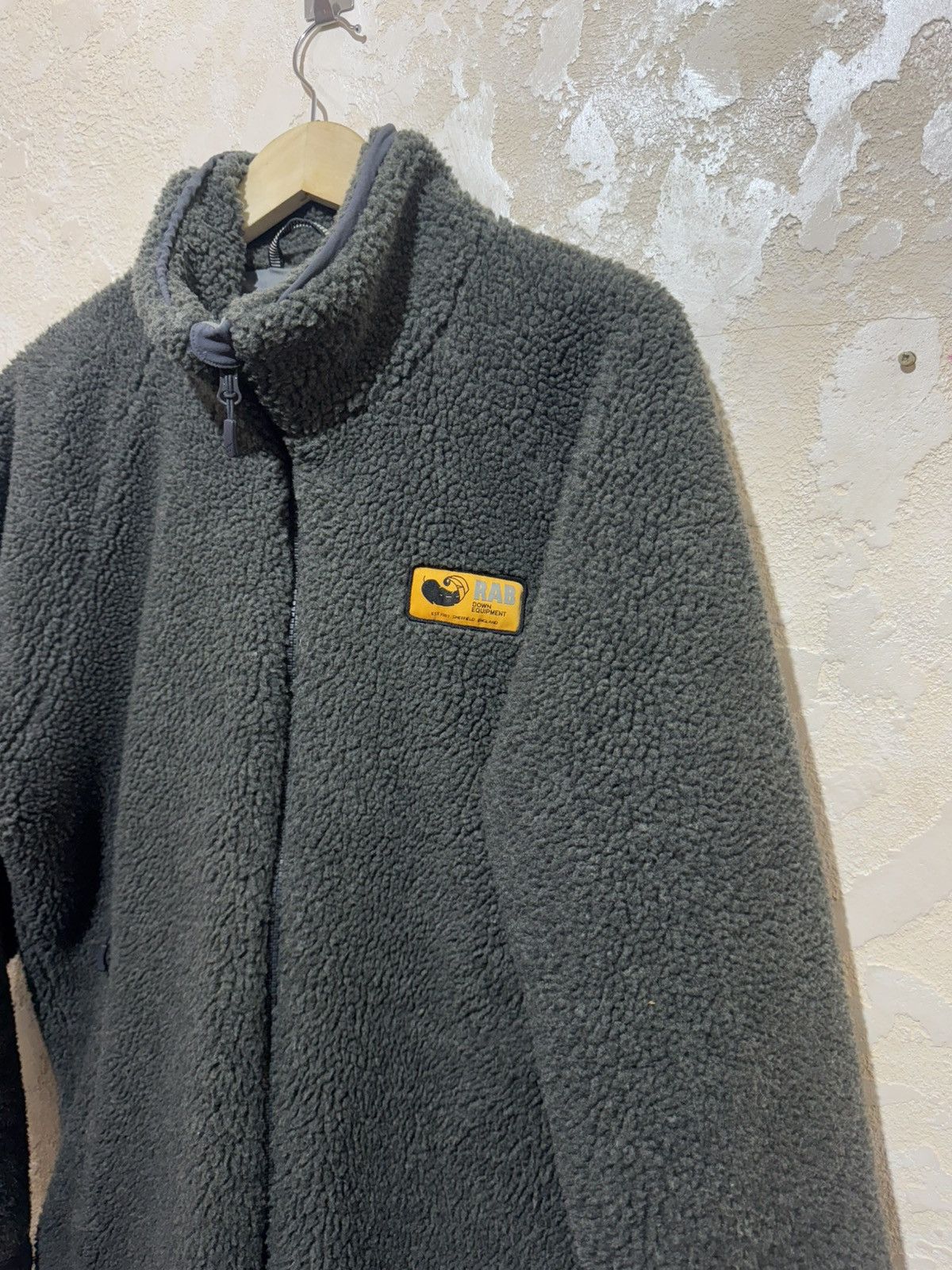 Rab Rab Mens Teddy Original Pile Thermal Warm Fleece Windproof Size US L / EU 52-54 / 3 - 4 Thumbnail
