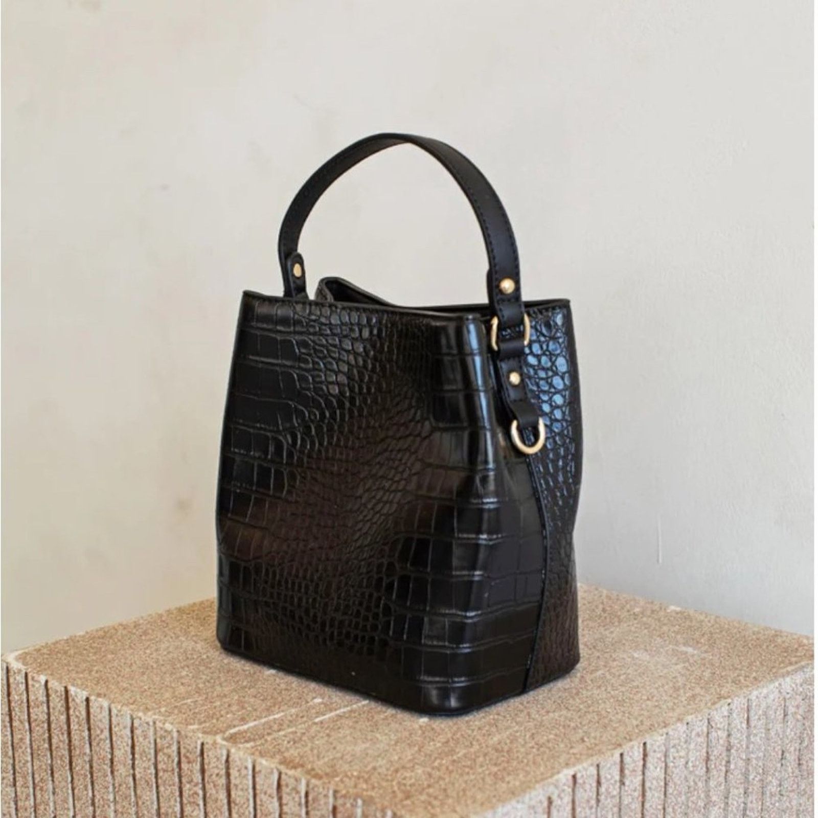 Other AOTA Elena Black Croc Top Handle Bucket Bag NWT $188 MSRP Size ONE SIZE - 2 Thumbnail