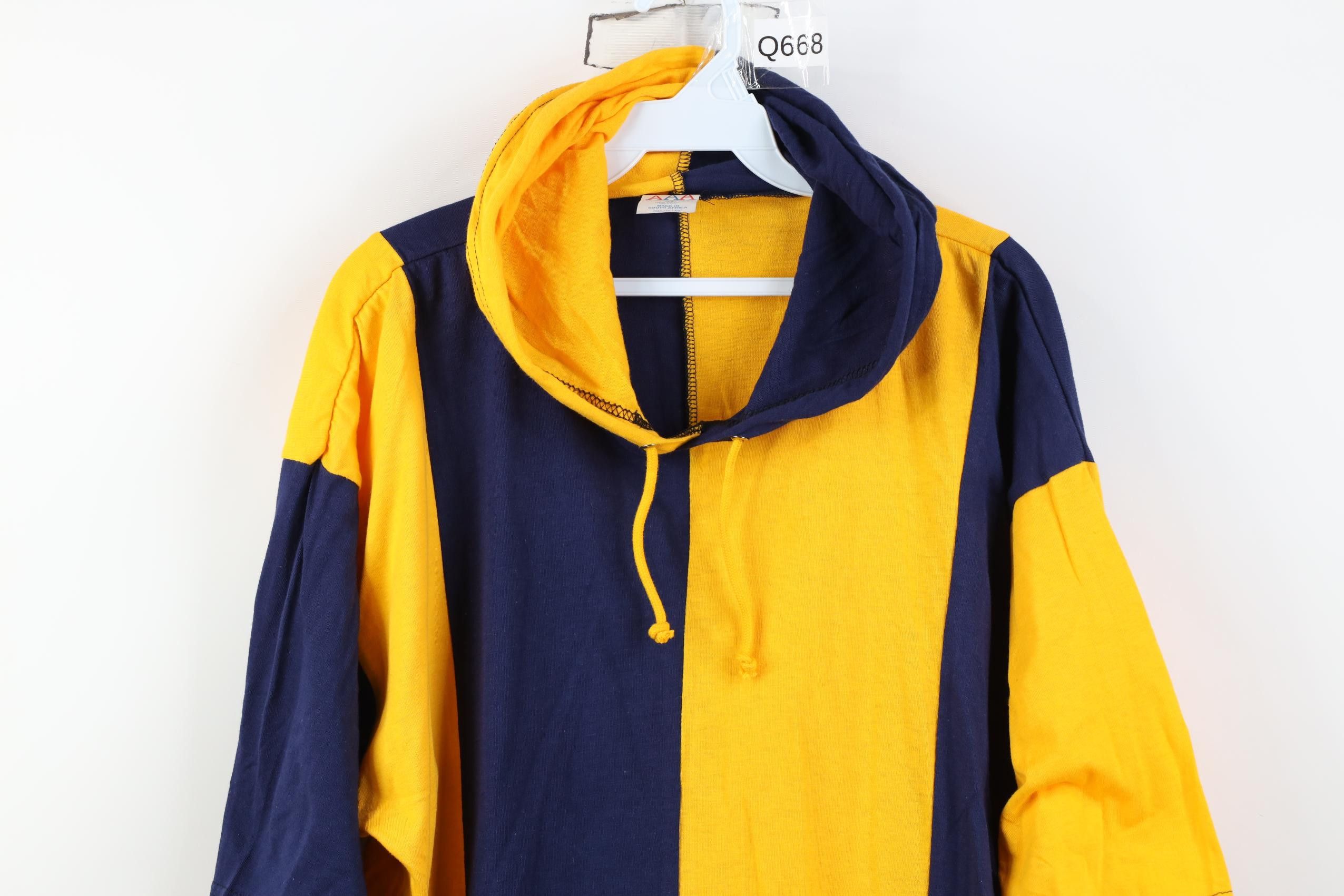 Vintage Deadstock Vintage 90s Streetwear University Michigan T-Shirt Size US XL / EU 56 / 4 - 2 Thumbnail