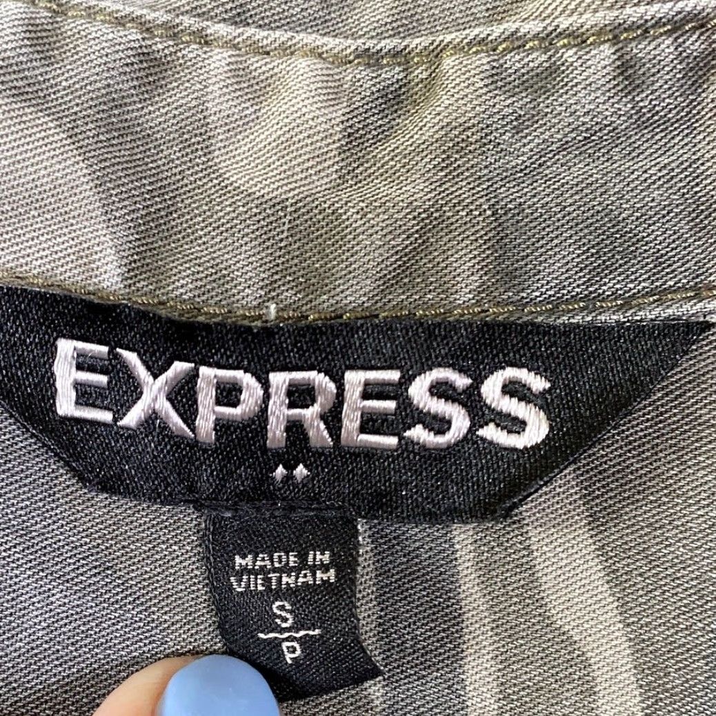 Express Express Womens Shirt Green Camouflage Button Down Long Sleeve Pockets Small Size S / US 4 / IT 40 - 6 Thumbnail