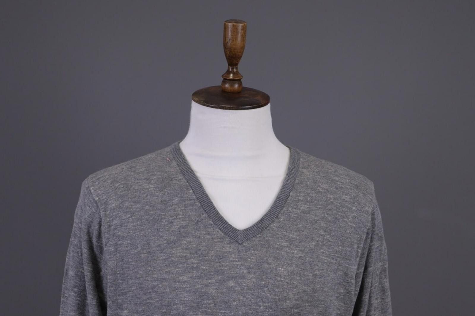 J.Crew Men J.Crew Gray V-Neck Cotton Sweater Size M Size US M / EU 48-50 / 2 - 2 Thumbnail