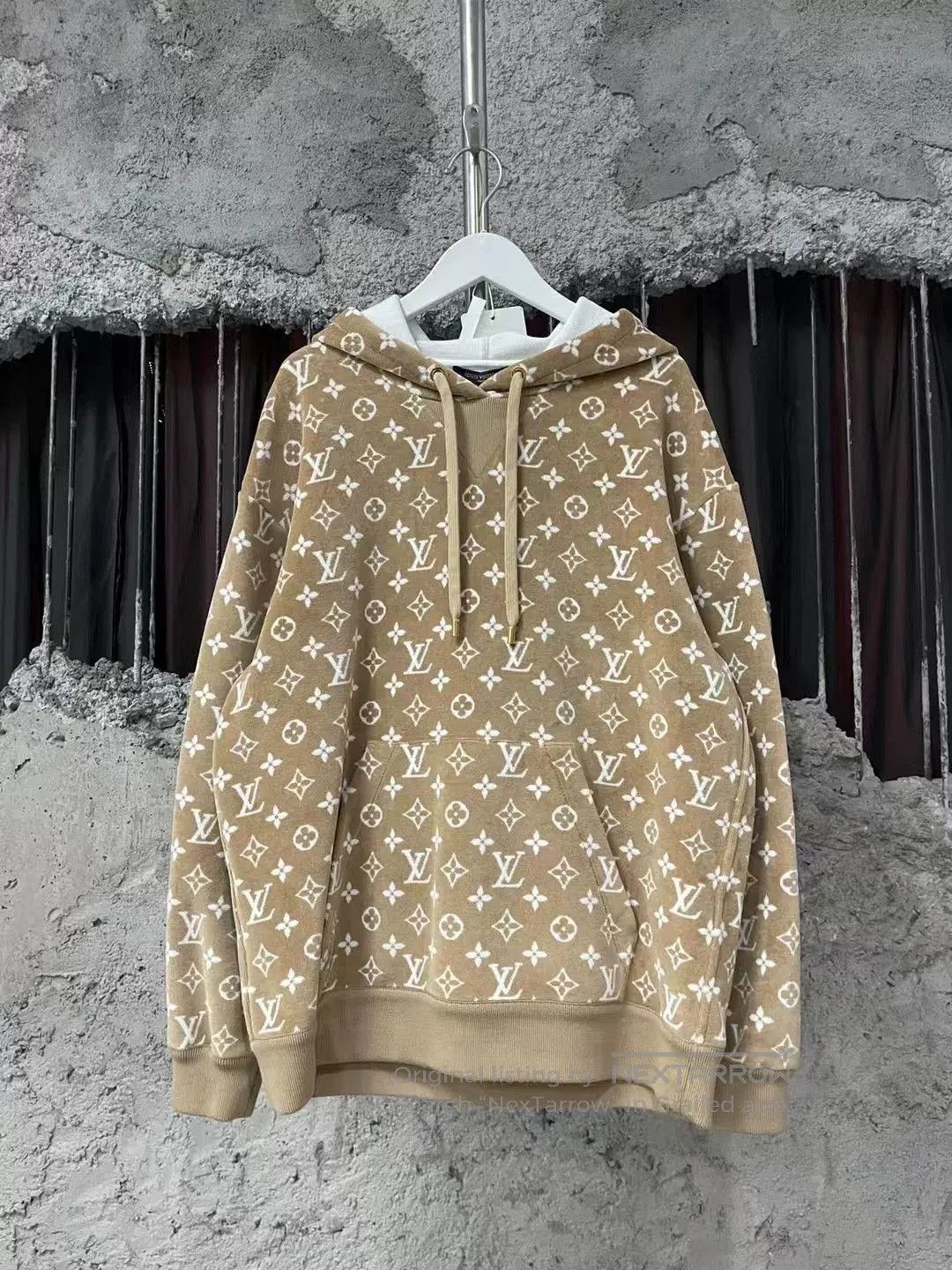Louis Vuitton Louis Vuitton New Brown Velvet Monogram Hoodie. Size US S / EU 44-46 / 1 - 1 Thumbnail