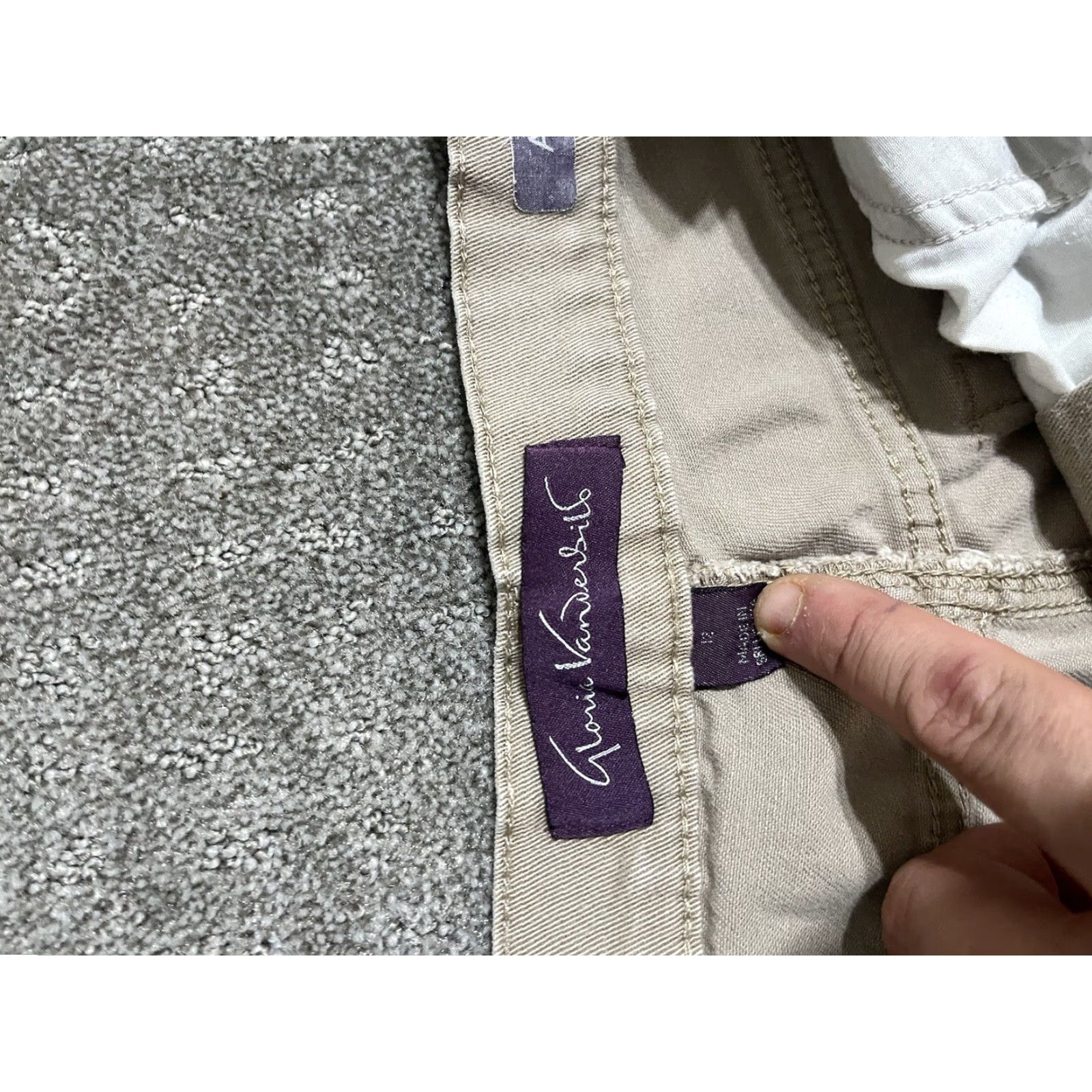 Gloria Vanderbilt VINTAGE Gloria Vanderbilt Amanda Jeans Women 12 Khaki Beige Tapered Slimming Stretch 28in Inseam Womens Size 34" / US 12 / IT 48 - 5 Thumbnail