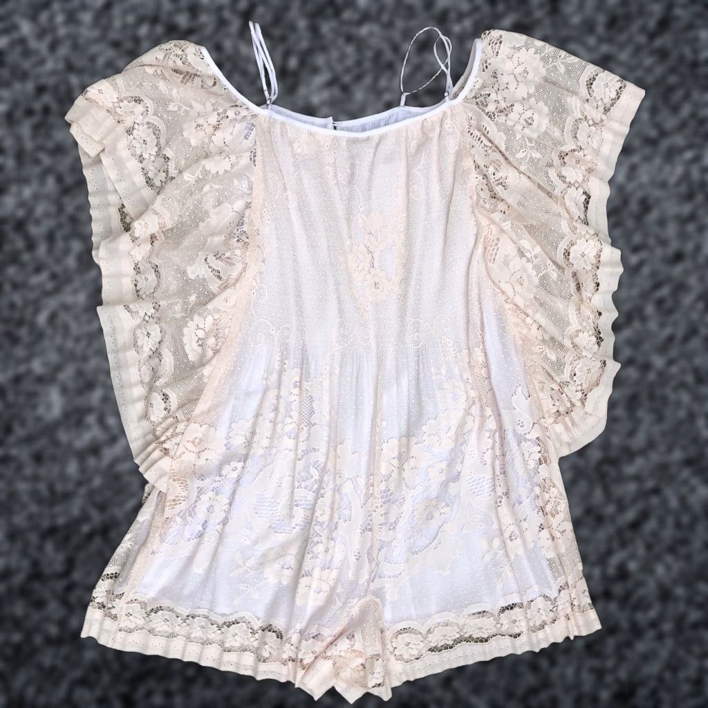 Vintage Alice McCall Romper Pale Pink Camellia Lace One-Piece M US 6/8 Women's Beach Bohemian Designer Stylish Size 32" / US 10 / IT 46 - 1 Thumbnail