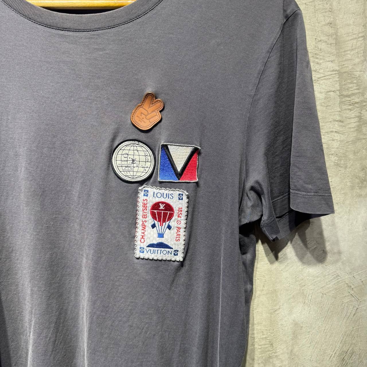 Louis Vuitton Louis Vuitton Champs-Elysees paris patch tee Size US M / EU 48-50 / 2 - 2 Thumbnail