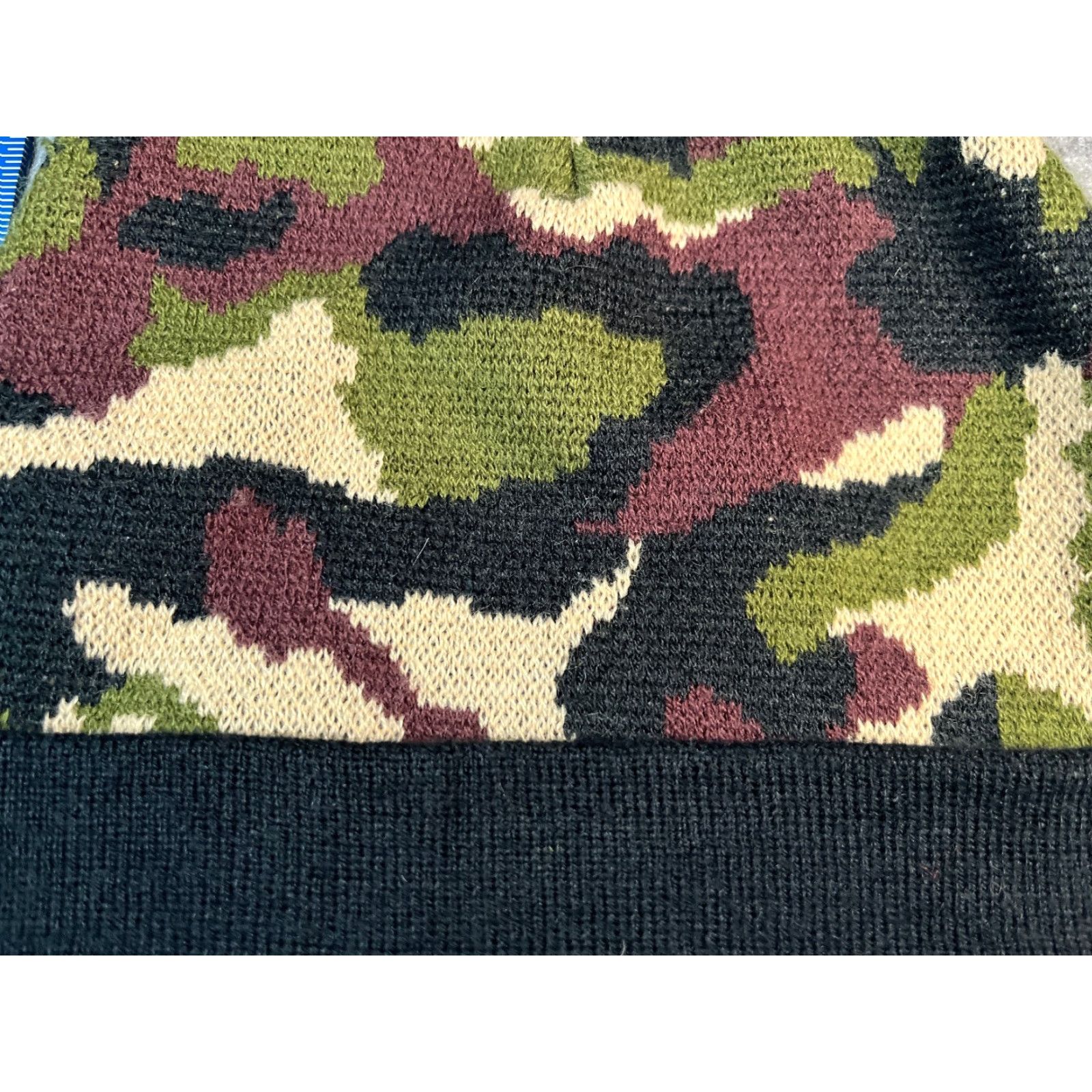 Vintage Cameo Beanie Hat Adult One Size Green 100% Acrylic Knit Insulated Unisex Camouflage Ivory Black Logo Rock Ski Casual Workwear Size ONE SIZE - 2 Thumbnail