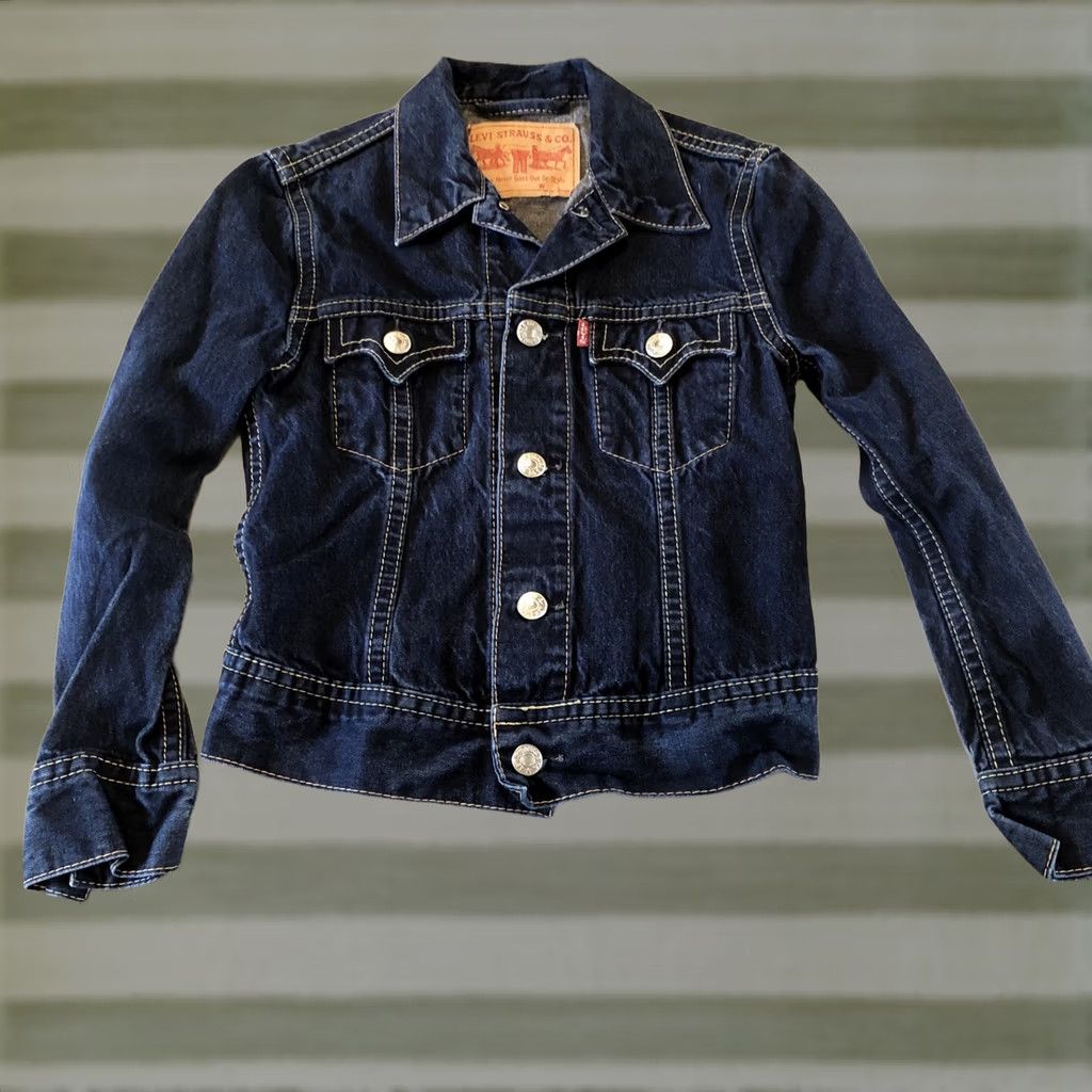 Denime Levis Womens Denim Button Down Jacket Blue Cotton Size Small Chest 34 Length 20 Jacket Women Regular Denim 34" Blue Fall Vintage No Size XXS / US 00 / IT 34 - 1 Thumbnail