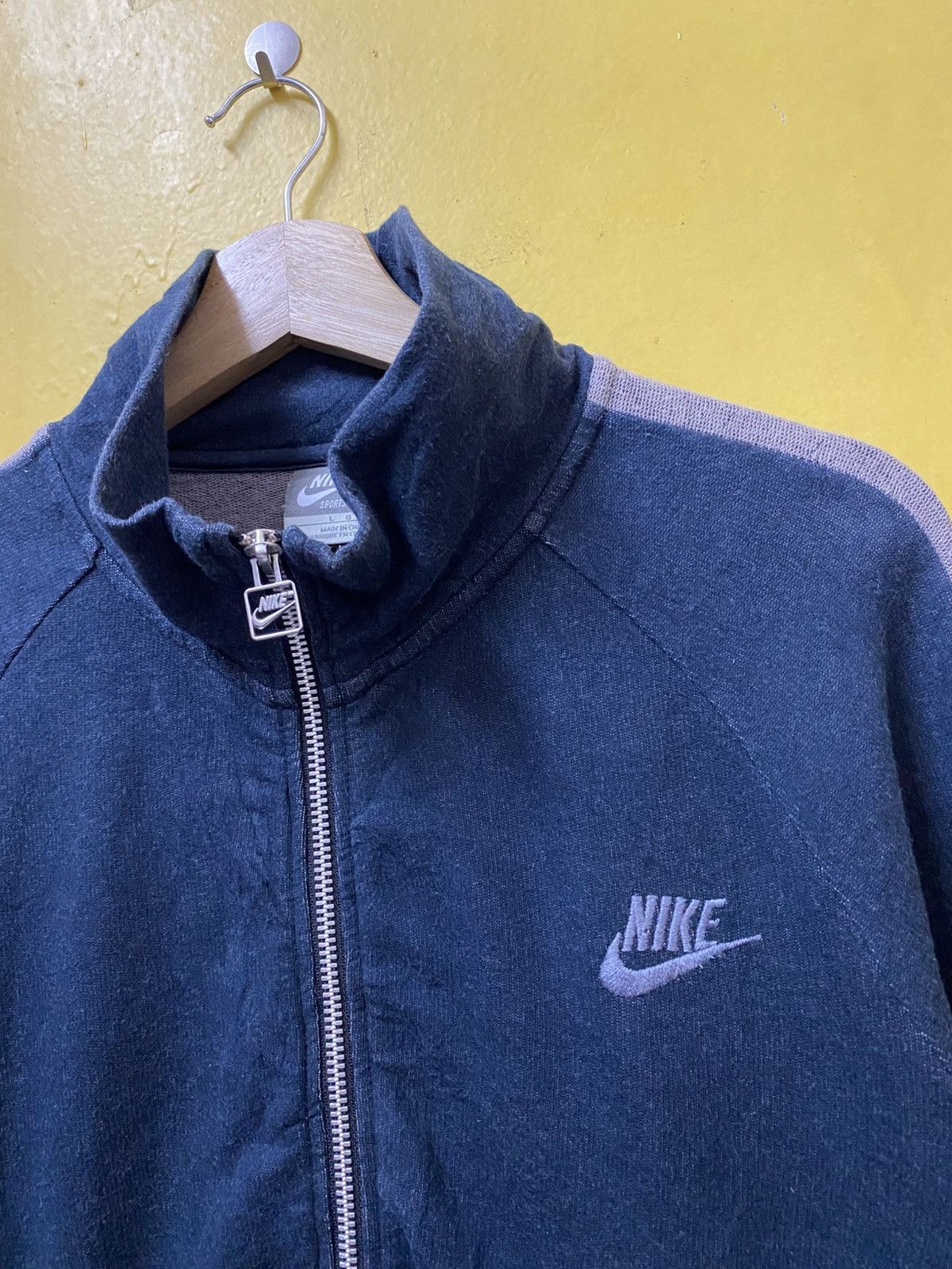 Nike Nike Small Logo Zipper Size US L / EU 52-54 / 3 - 4 Thumbnail
