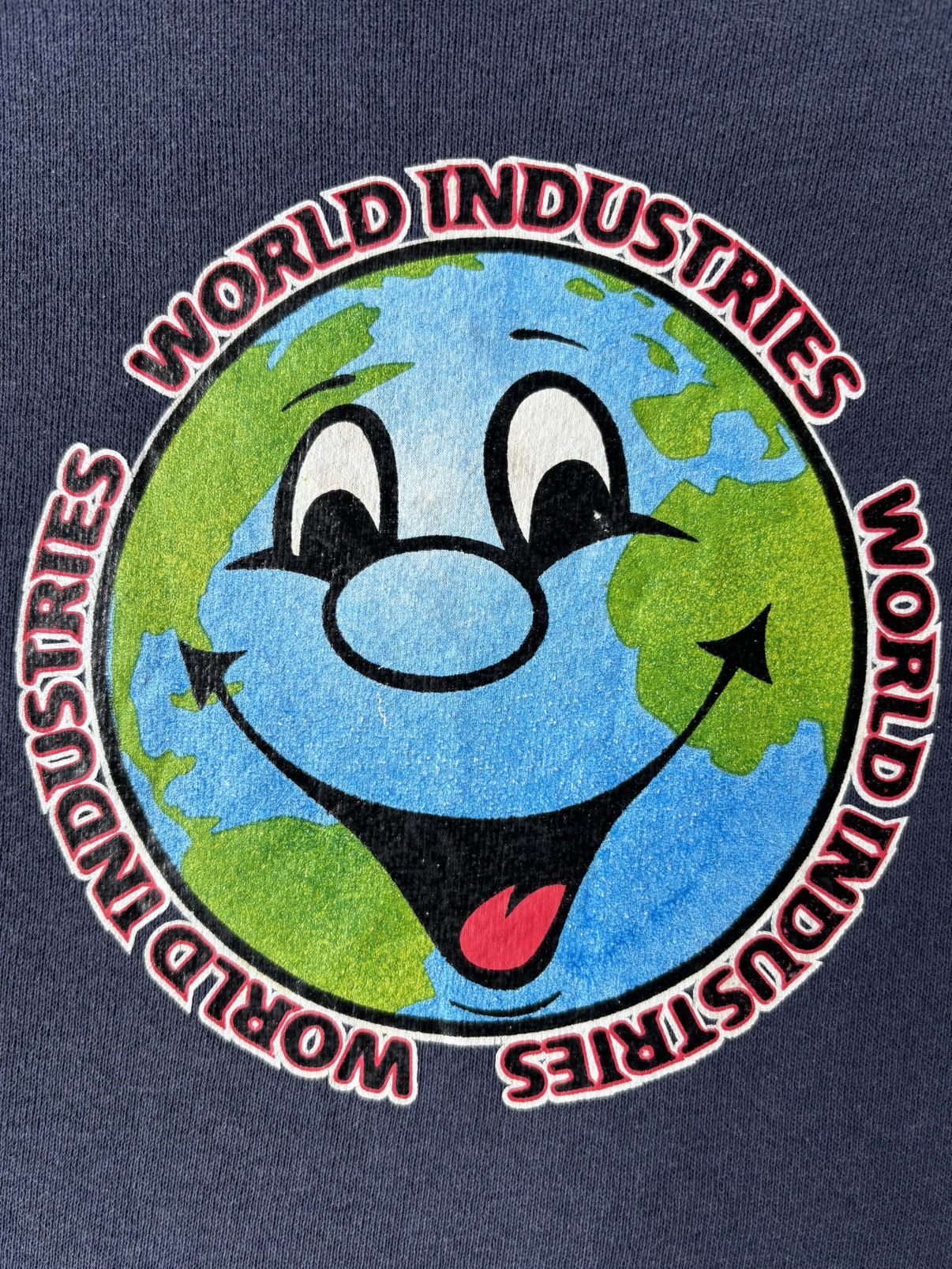 World Industries [SOLD] 1995 World Industries Globe Size US XL / EU 56 / 4 - 2 Thumbnail