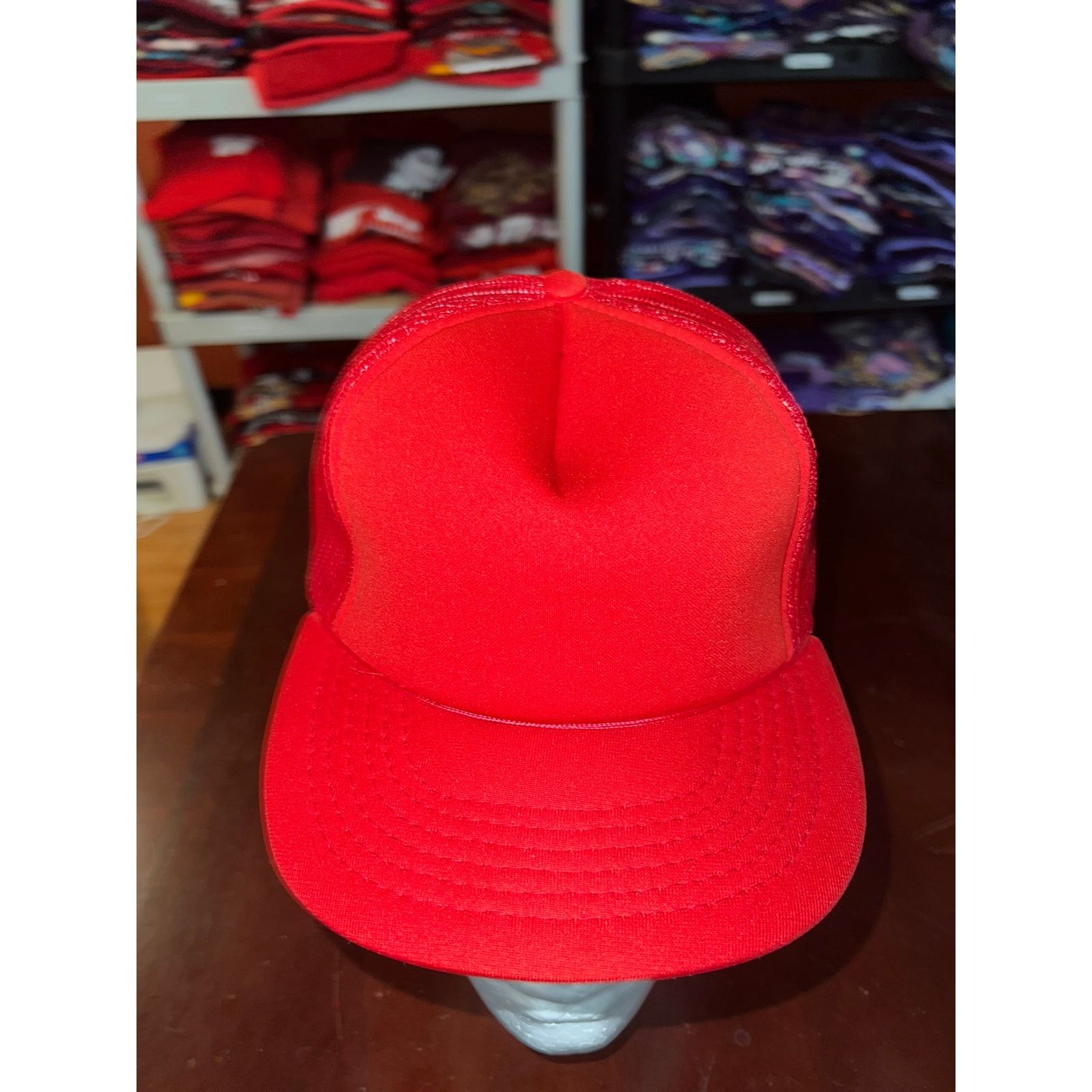 Vintage Vintage Red Blank Hat Trucker Mesh Snapback Cap Headwear OS Size ONE SIZE - 2 Thumbnail