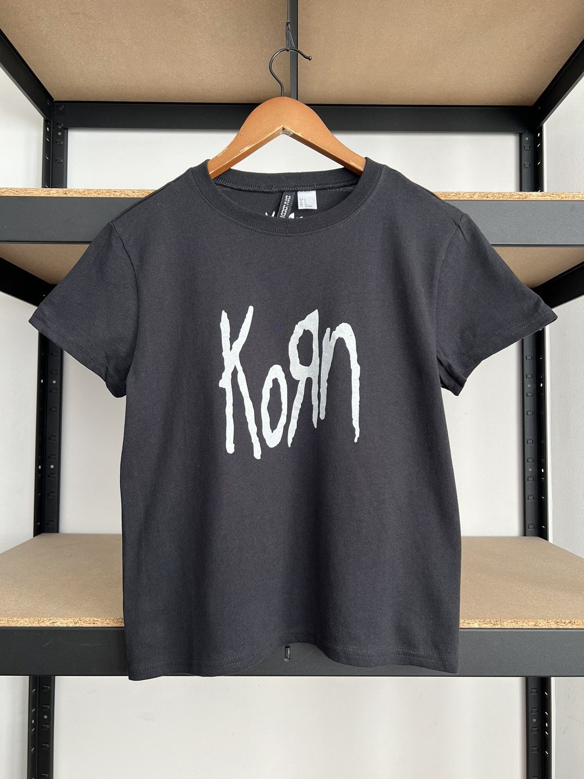 Band Tees H&M Korn Rock Band Music Women T-shirt Size S / US 4 / IT 40 - 1 Thumbnail
