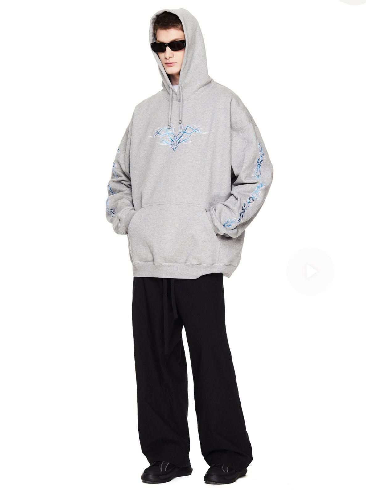 Vetements Vetements Oversized Embroidered Hoodie Size US L / EU 52-54 / 3 - 6 Thumbnail