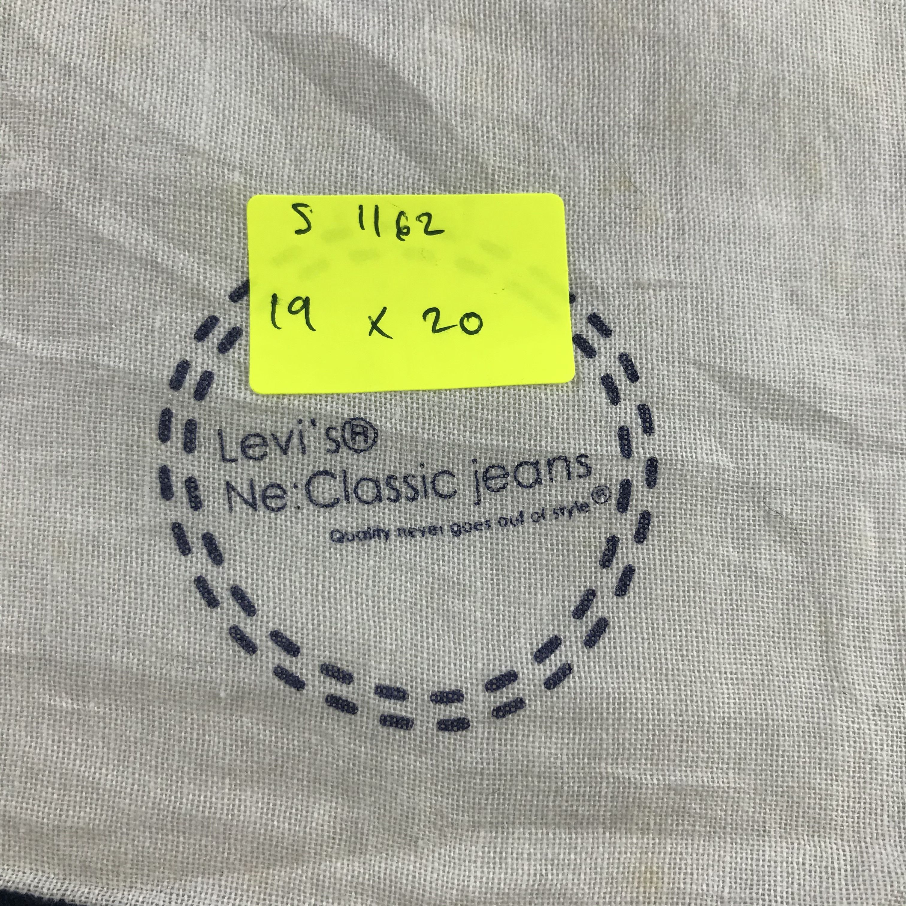 Levi's × Vintage Levi's Bandana / Handkerchief / Neckerchief - S1162 Size ONE SIZE - 5 Thumbnail