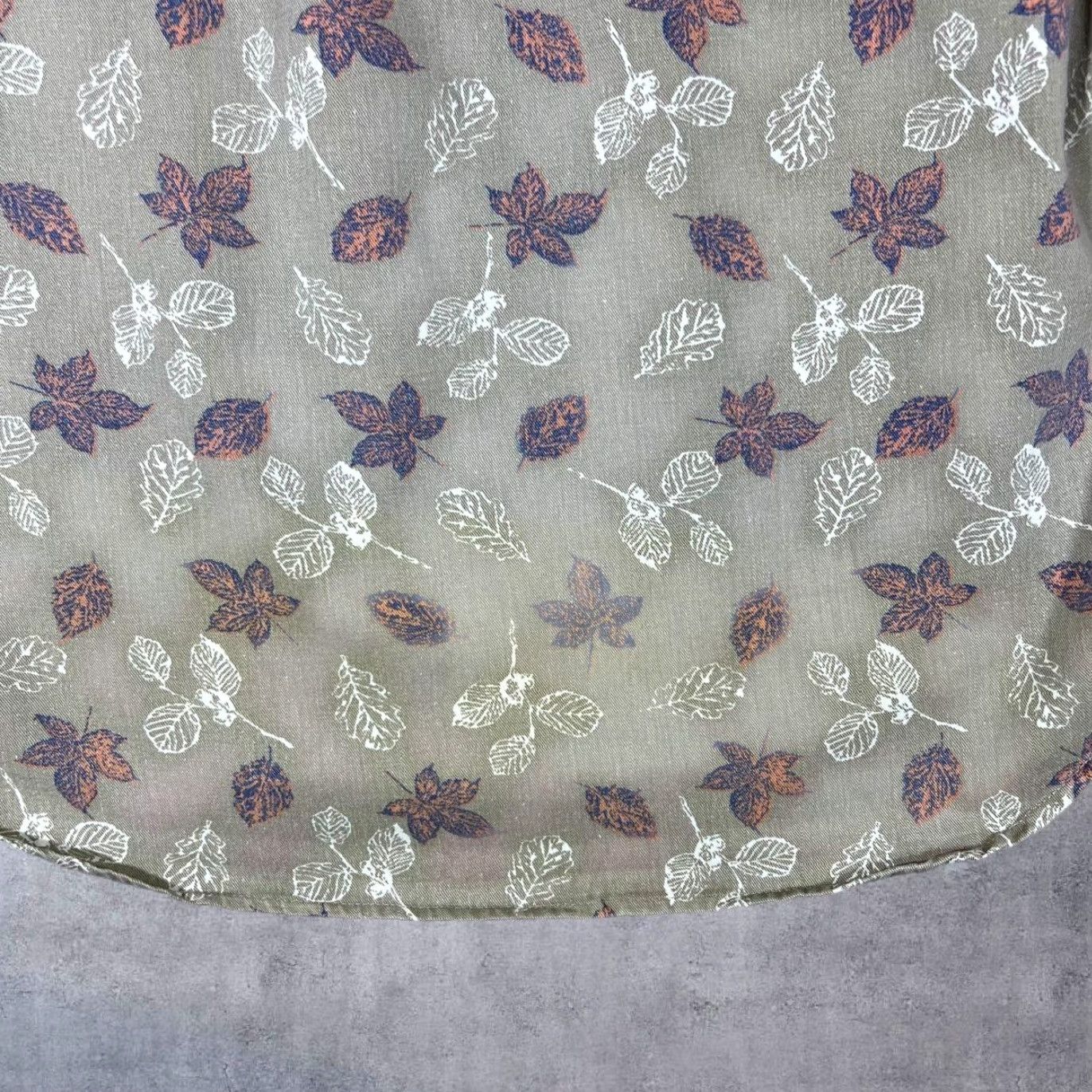 Express VINTAGE Mountain Express Beige Long Sleeve Button-Up Shirt M Mens Collared Cotton Leaf Patterned 100% UAE Beachwear 30" 24.5" 24" Size US M / EU 48-50 / 2 - 5 Thumbnail