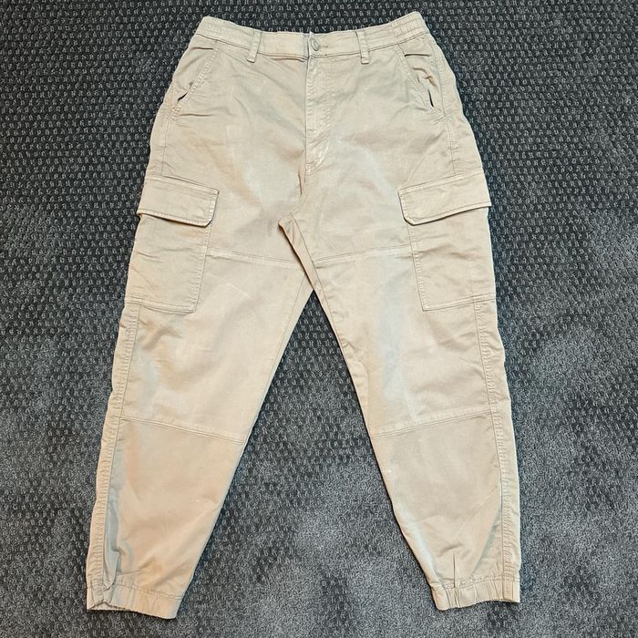 Uniqlo Beige Uniqlo cargos | Grailed