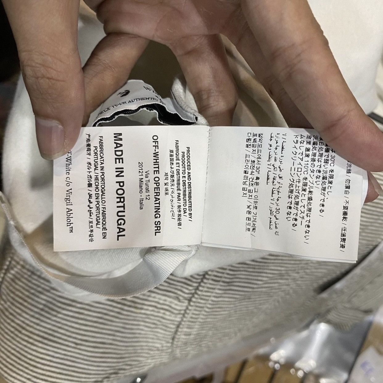 Off-White Off-White 'Adam is Eve' Apple Graphic - Virgil Abloh Era Size US S / EU 44-46 / 1 - 13 Thumbnail