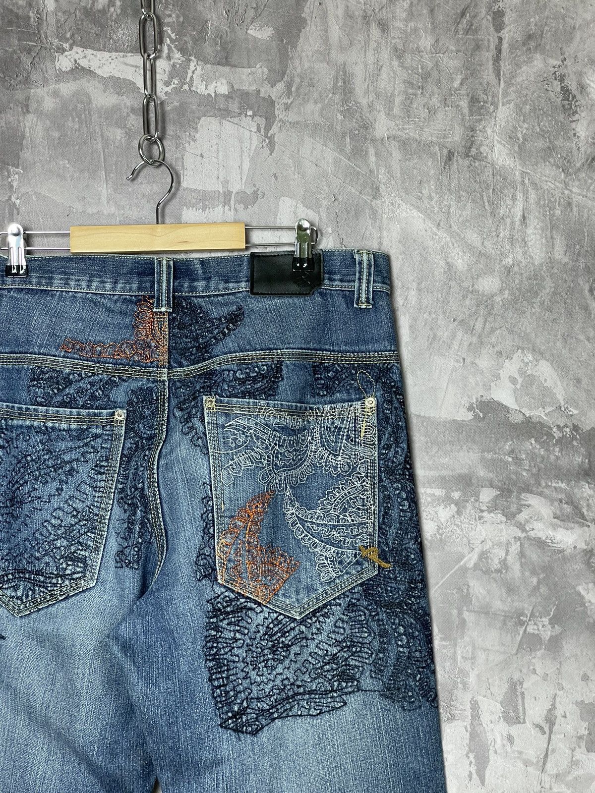 Japanese Brand × Vintage Crazy vintage Y2K baggy embroidered Rocawear denim jeans Size US 34 / EU 50 - 3 Thumbnail