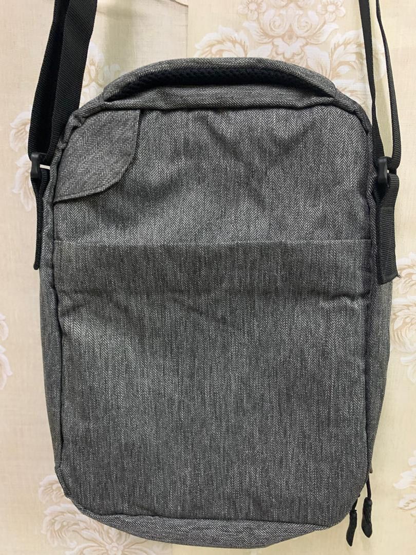 The North Face THE NORTH FACE SLING BAG Size 30 - 2 Thumbnail