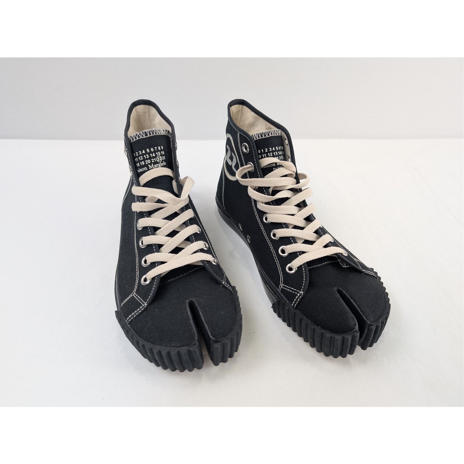 Maison Margiela o1rshd1 Q:2 / Tabi High Top Sneakers in Black/Beige 44 Size US 11 / EU 44 - 6 Thumbnail