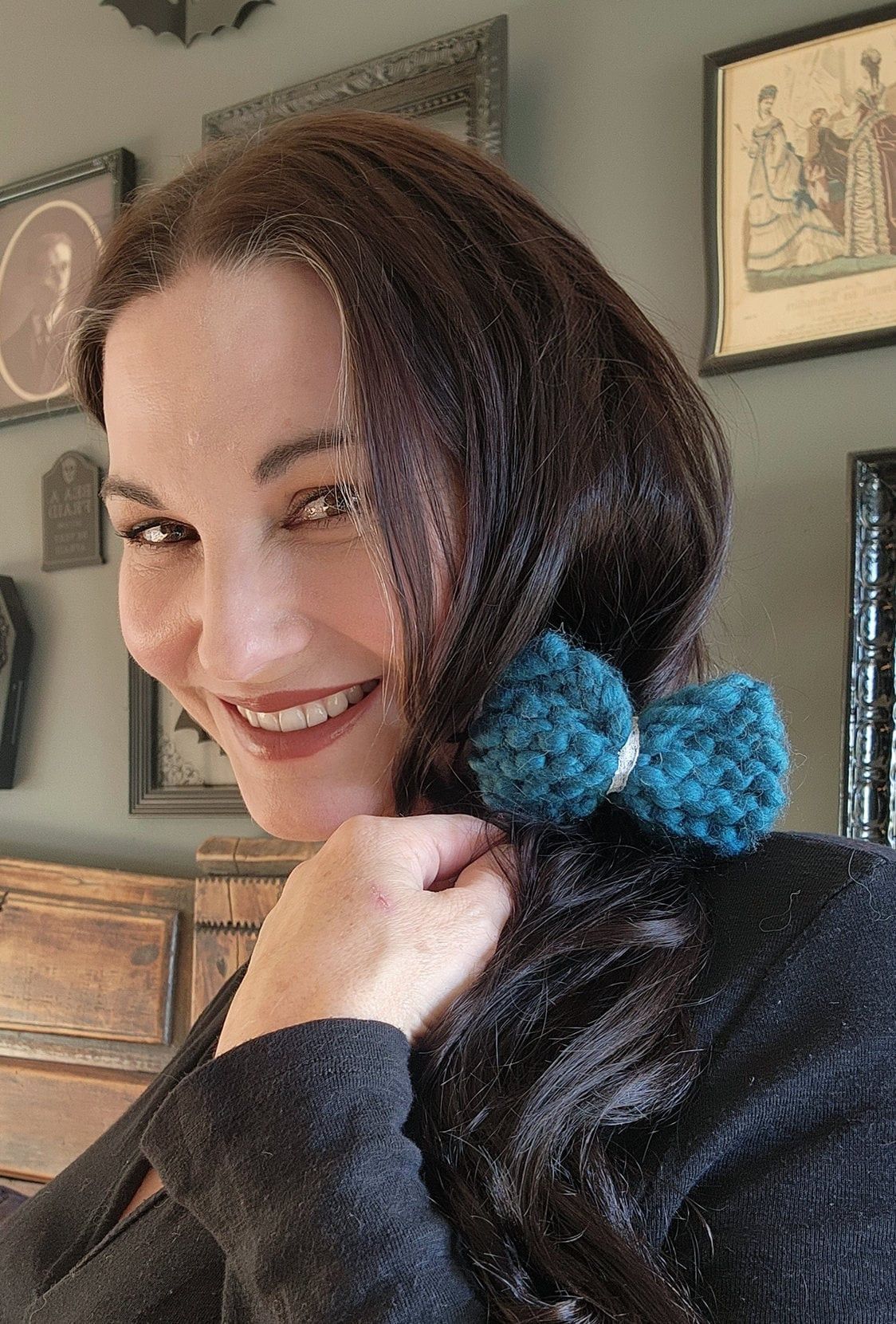 Handmade Hand Knit Hair Bow on Clip, Dark Teal Blue with Vintage Whit Size ONE SIZE - 2 Thumbnail