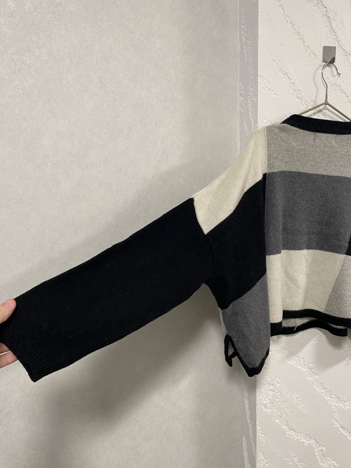 Ivan Grundahl Ivan Grundahl Geometric Panelled Oversized Wool Sweater Size L / US 10 / IT 46 - 8 Thumbnail