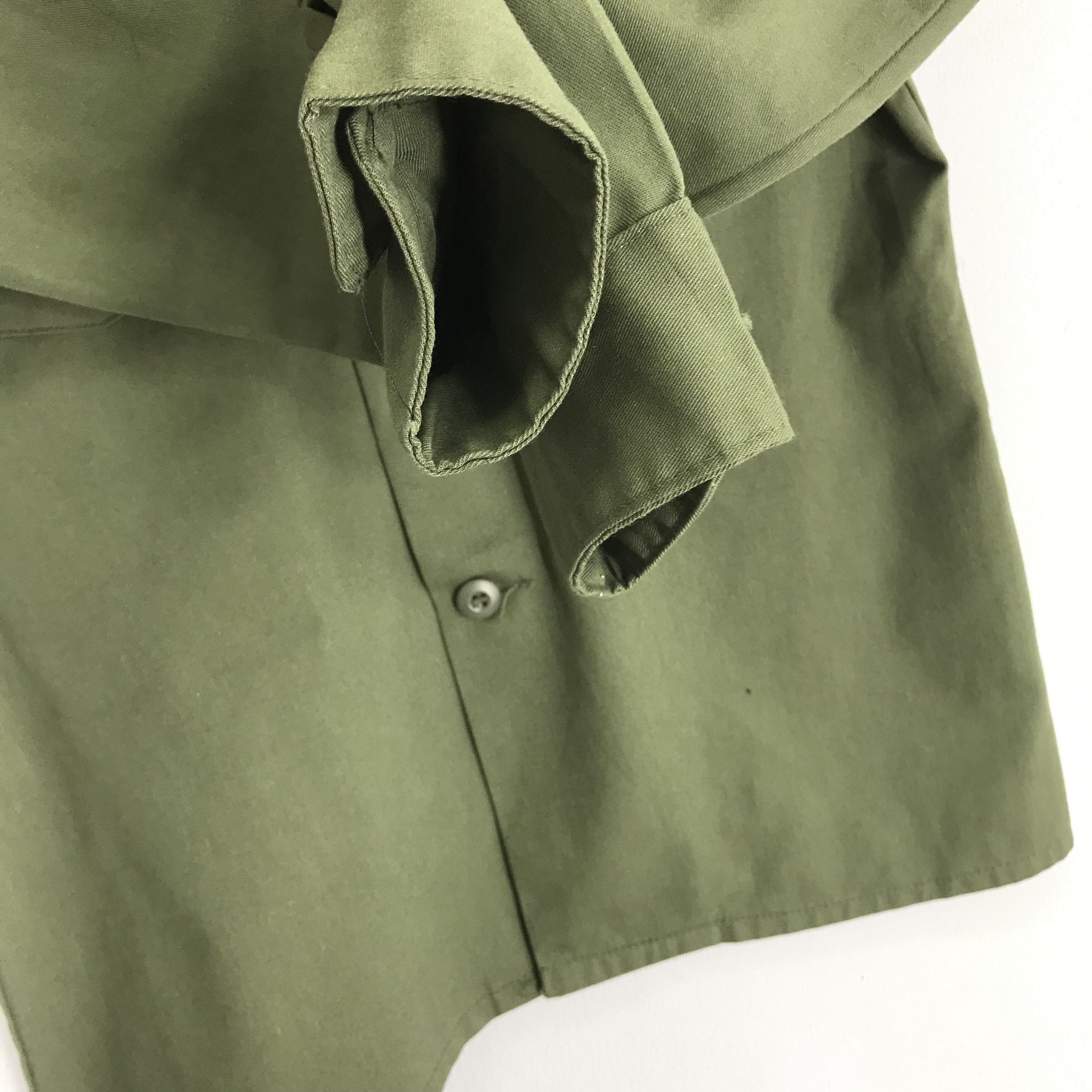 Vintage Vintage Olive Green Fatigue Us Army Green Button Down Shirt Size US M / EU 48-50 / 2 - 8 Thumbnail