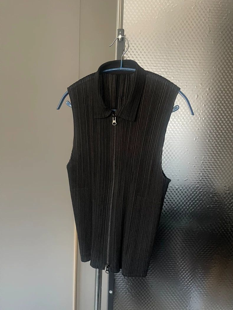 issey miyake size:3 Black short-sleeved shirt