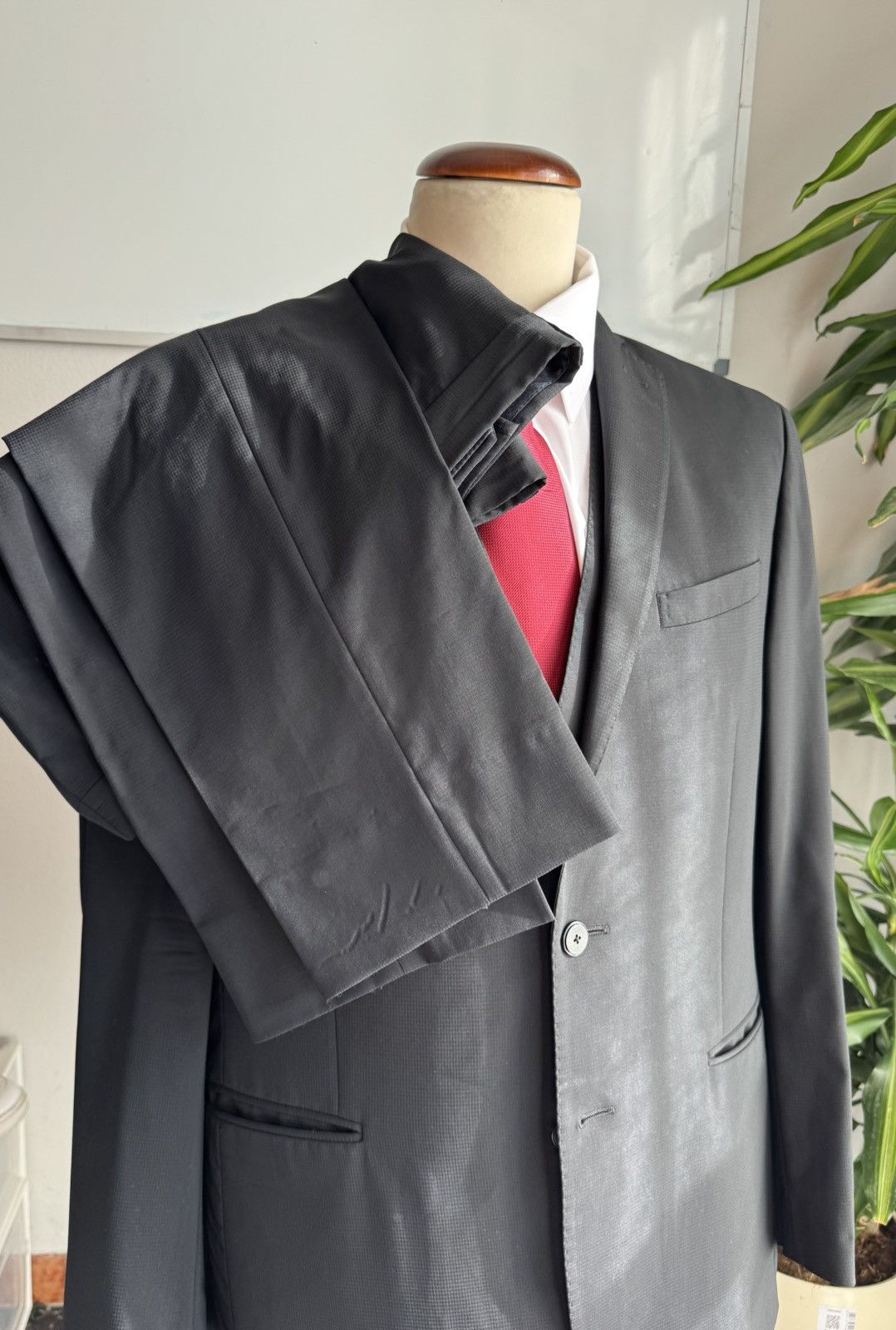 Pal Zileri Pal Ziler Black suit 52 three pieces Size 52R - 4 Thumbnail