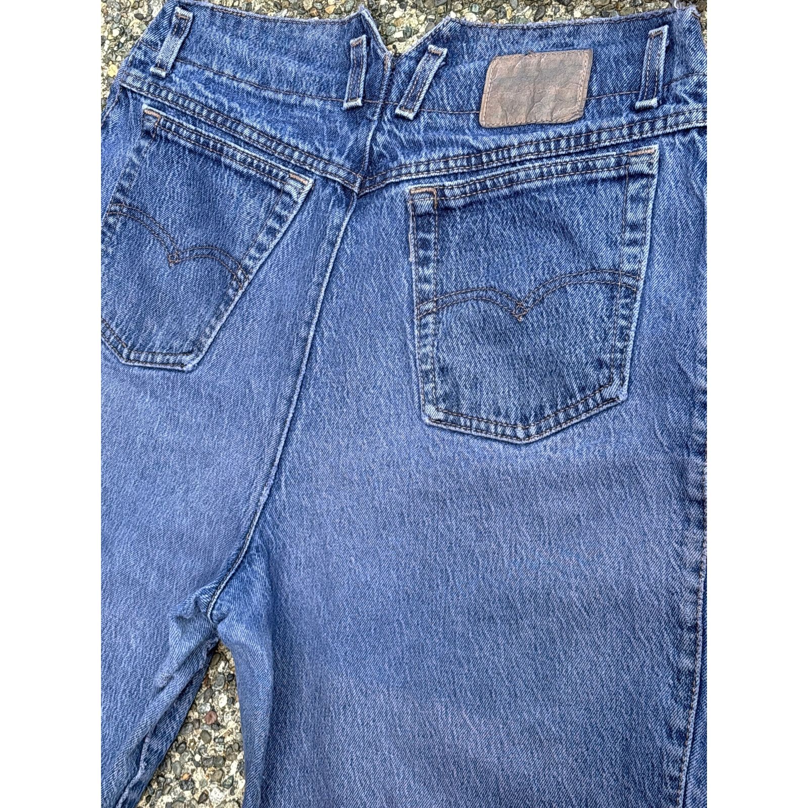 Levi's Vintage 80s Brown Tab Levi's 569 womens size 15 thrashed Size 30" / US 8 / IT 44 - 1 Thumbnail