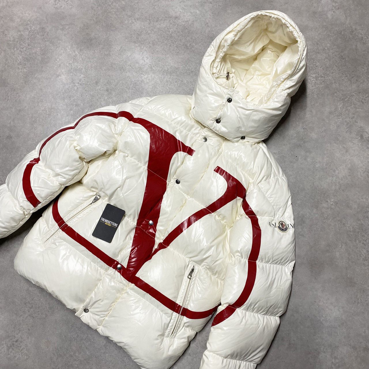 Moncler × Valentino Moncler X Valentino mens puffer jacket size 1 Small 46 maya Size US S / EU 44-46 / 1 - 3 Thumbnail