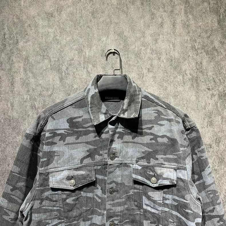 Balenciaga Balenciaga Camo denim jacket 2502-Nextarrow Size US S / EU 44-46 / 1 - 7 Thumbnail