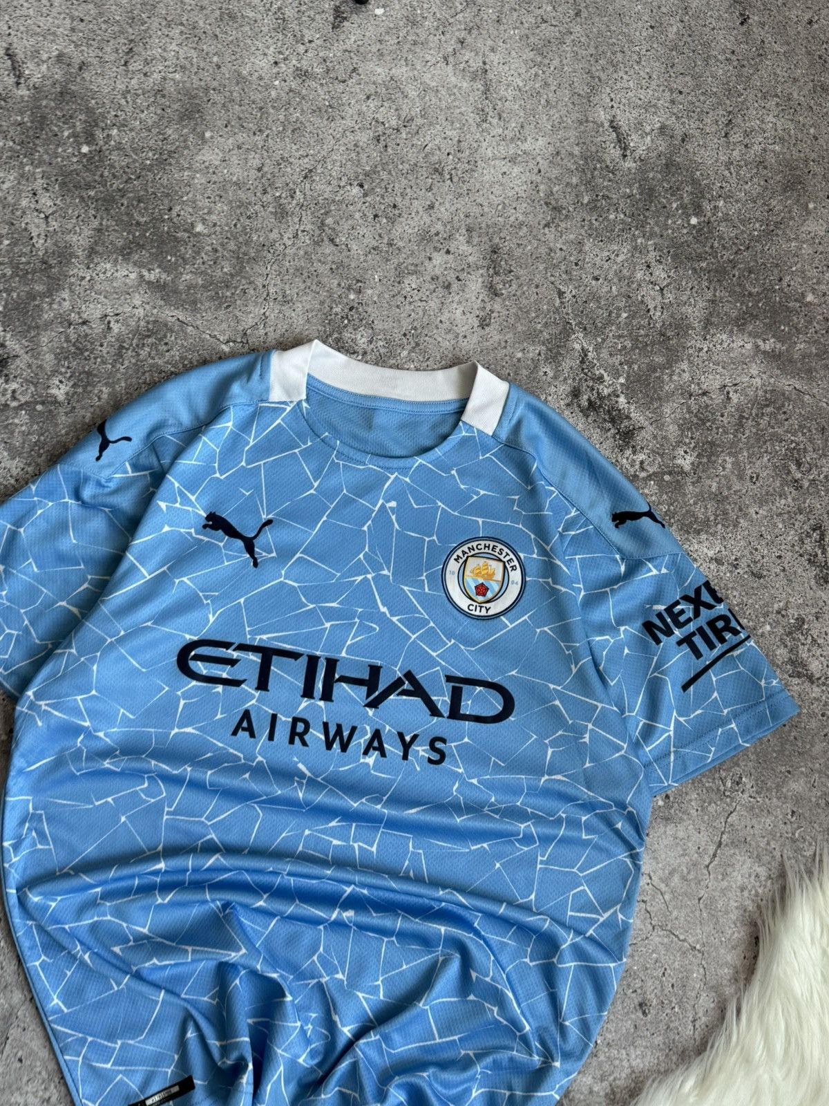 Puma × Vintage Puma Manchester United blokecore 20/21 soccer jersey t-shirt Size US M / EU 48-50 / 2 - 7 Thumbnail