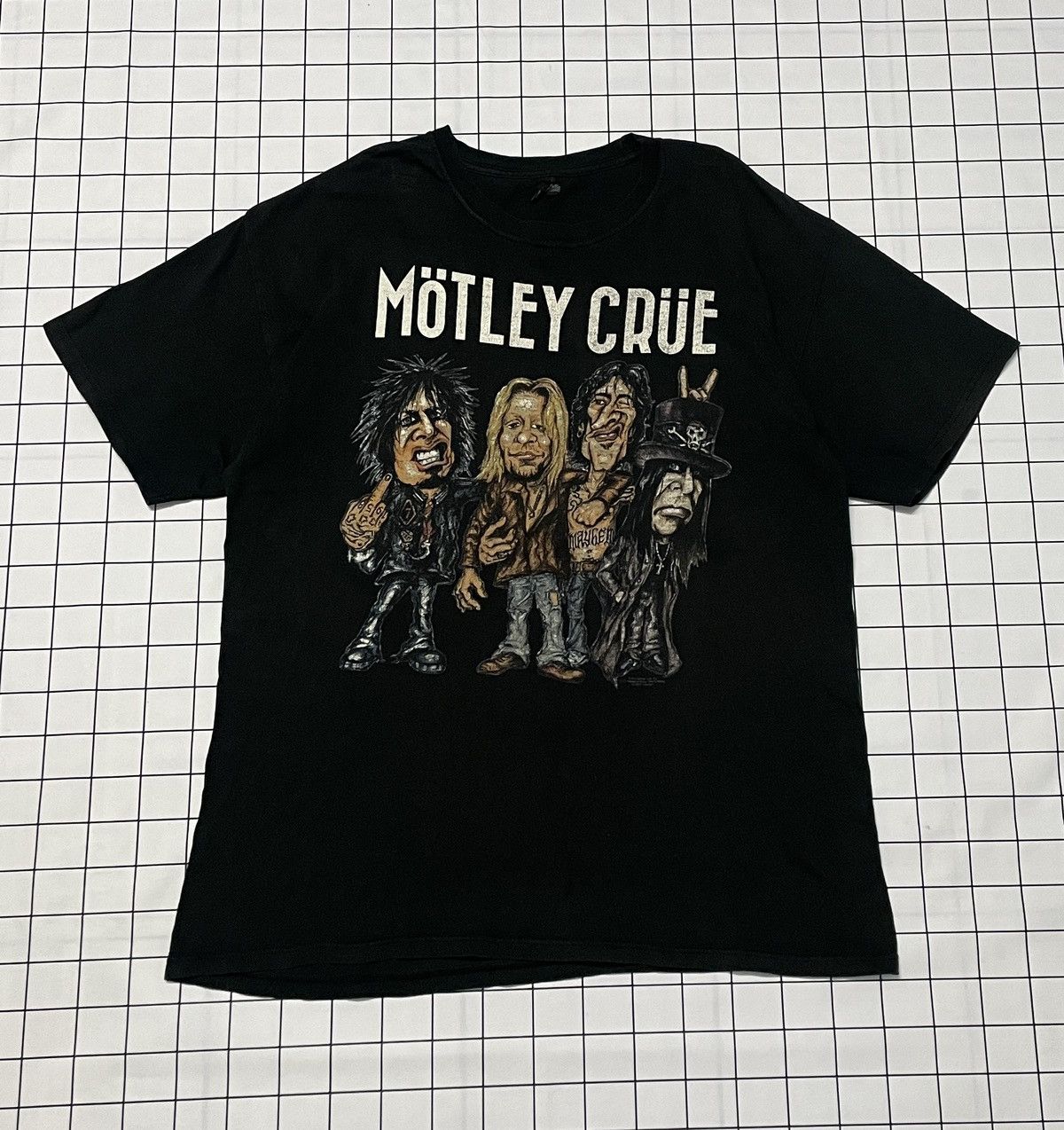 Band Tees vintage 2014 MOTLEY CRUE back hit large made in mexico Size US L / EU 52-54 / 3 - 1 Thumbnail