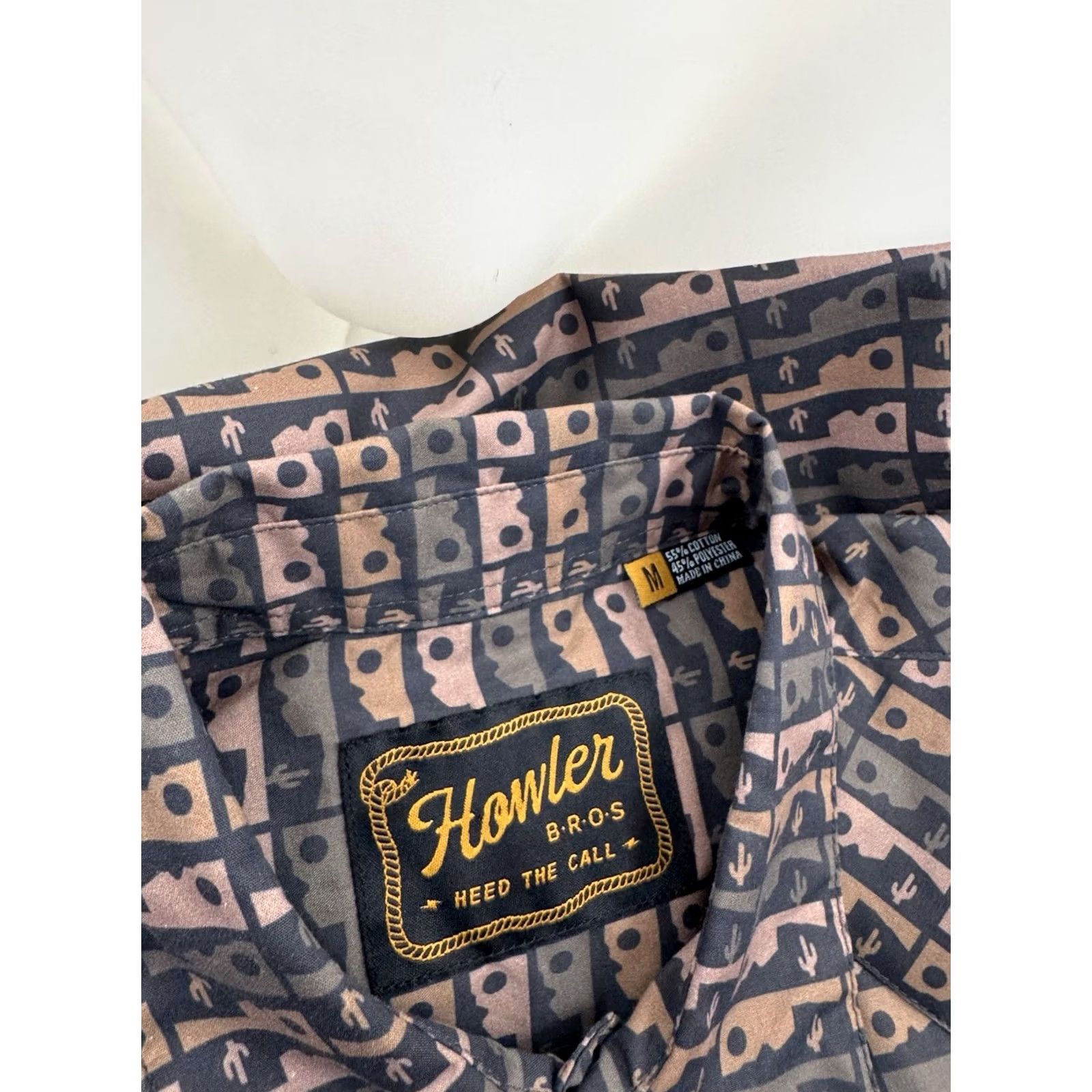 Howler Brothers HOWLER BROS CACTUS Desert Print Western Snap Shirt Mens M Brown / Black / Olive Size US M / EU 48-50 / 2 - 4 Thumbnail