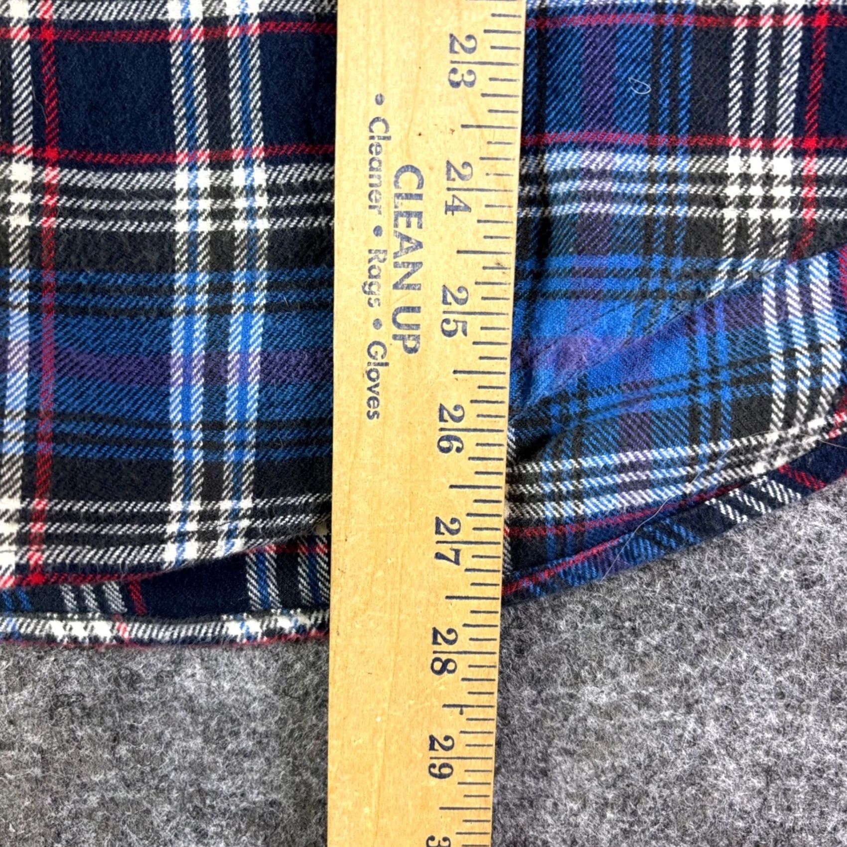 Vintage Woolrich Plaid Flannel Shirt Woolrich Trout Run Blue S Long Sleeve Button-Up Collared Mens Casual Vintage: No Size US S / EU 44-46 / 1 - 5 Thumbnail
