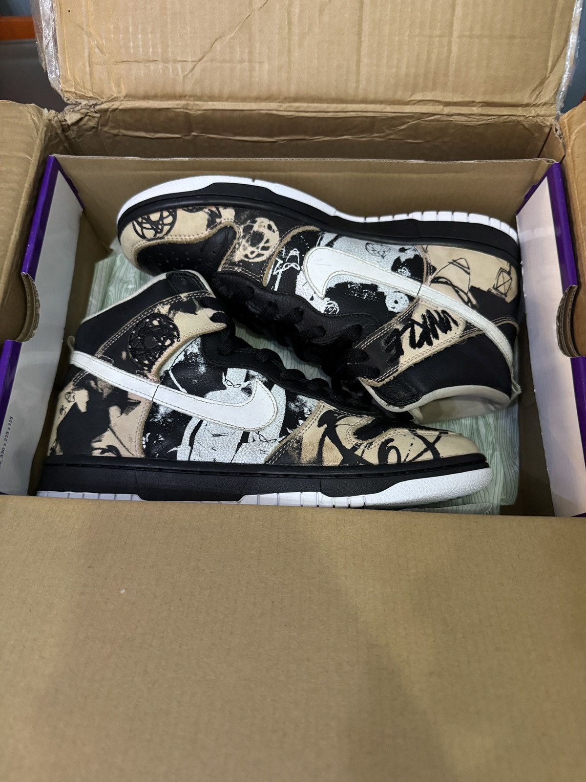 Nike NIKE SB UNKLES PROFESSIONALLY RESOLED SZ 9 Size US 9 / EU 42 - 1 Thumbnail